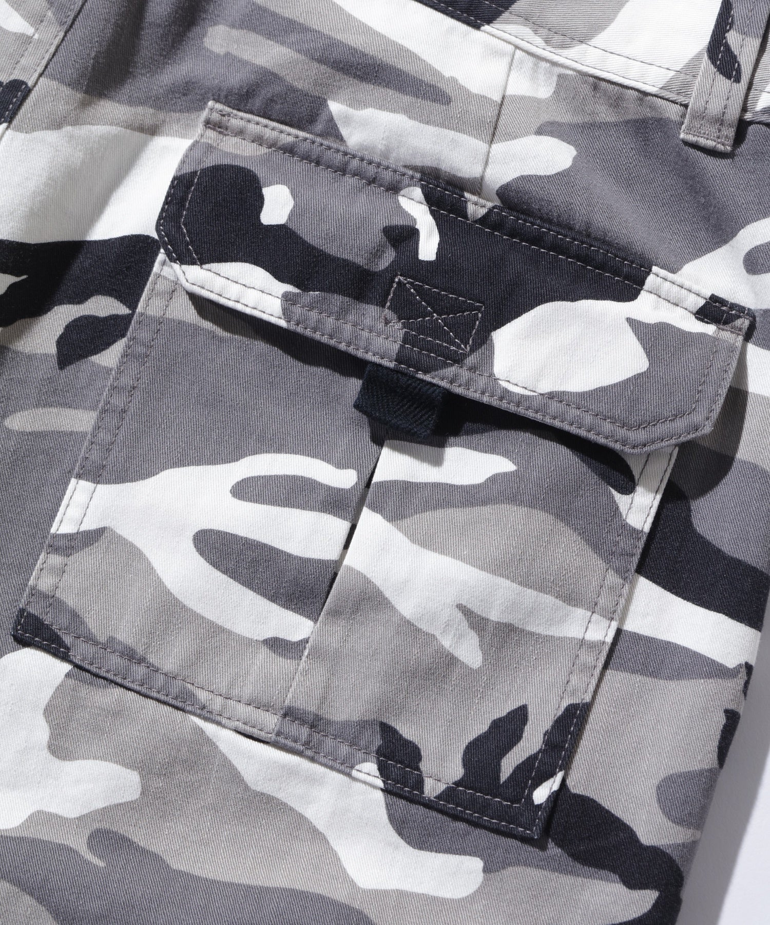 XLARGE×Dickies CAMO CARGO SHORTS - Image 14