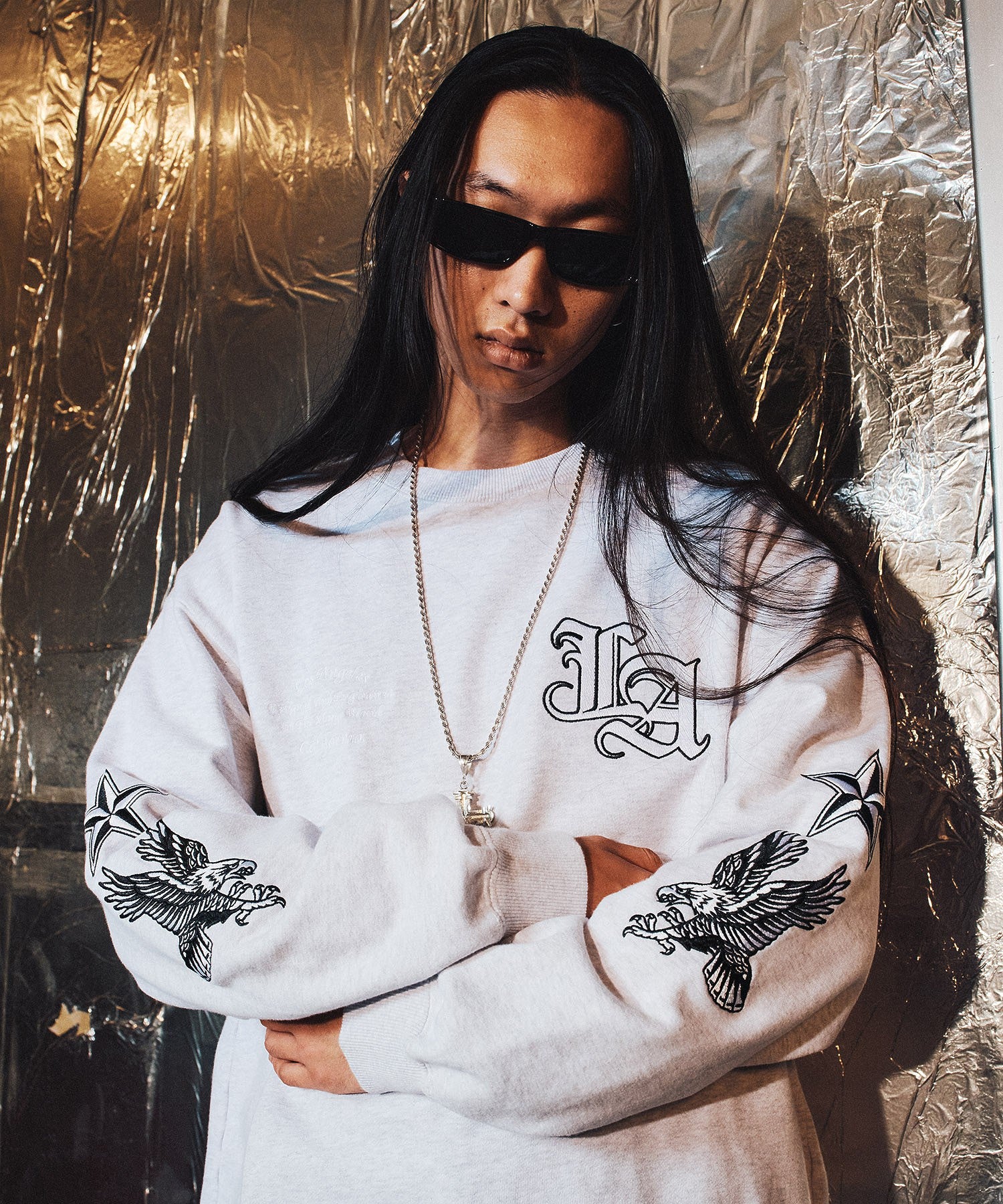 VARSITY CREWNECK SWEATSHIRT - Image 10