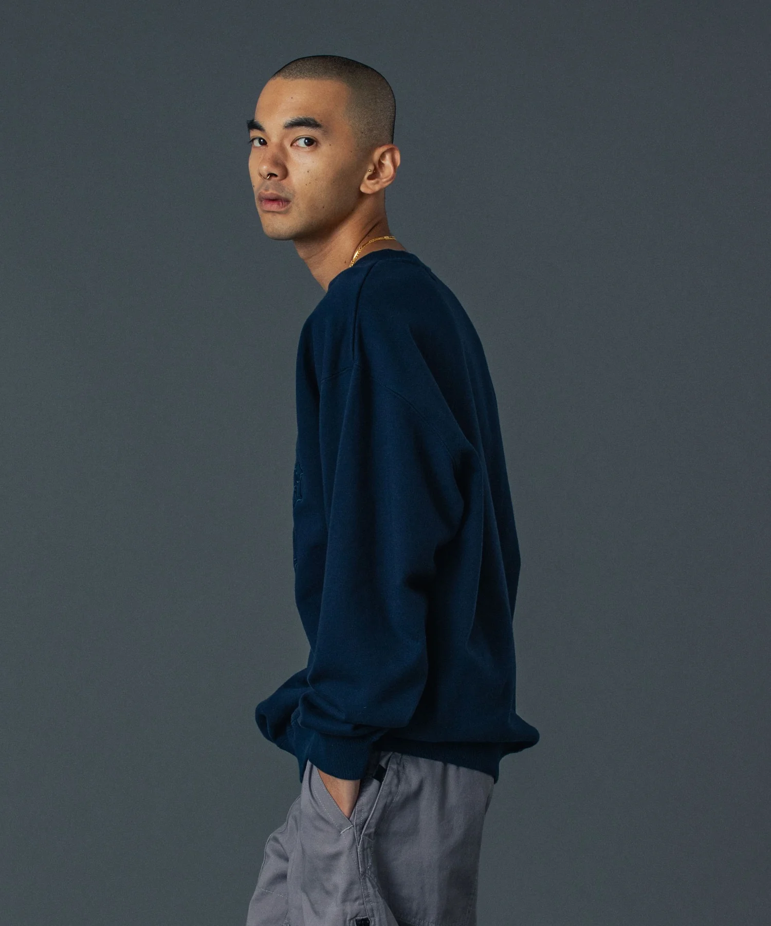 PATCHED OLD ENGLISH CREWNECK SWEATSHIRT - Image 15