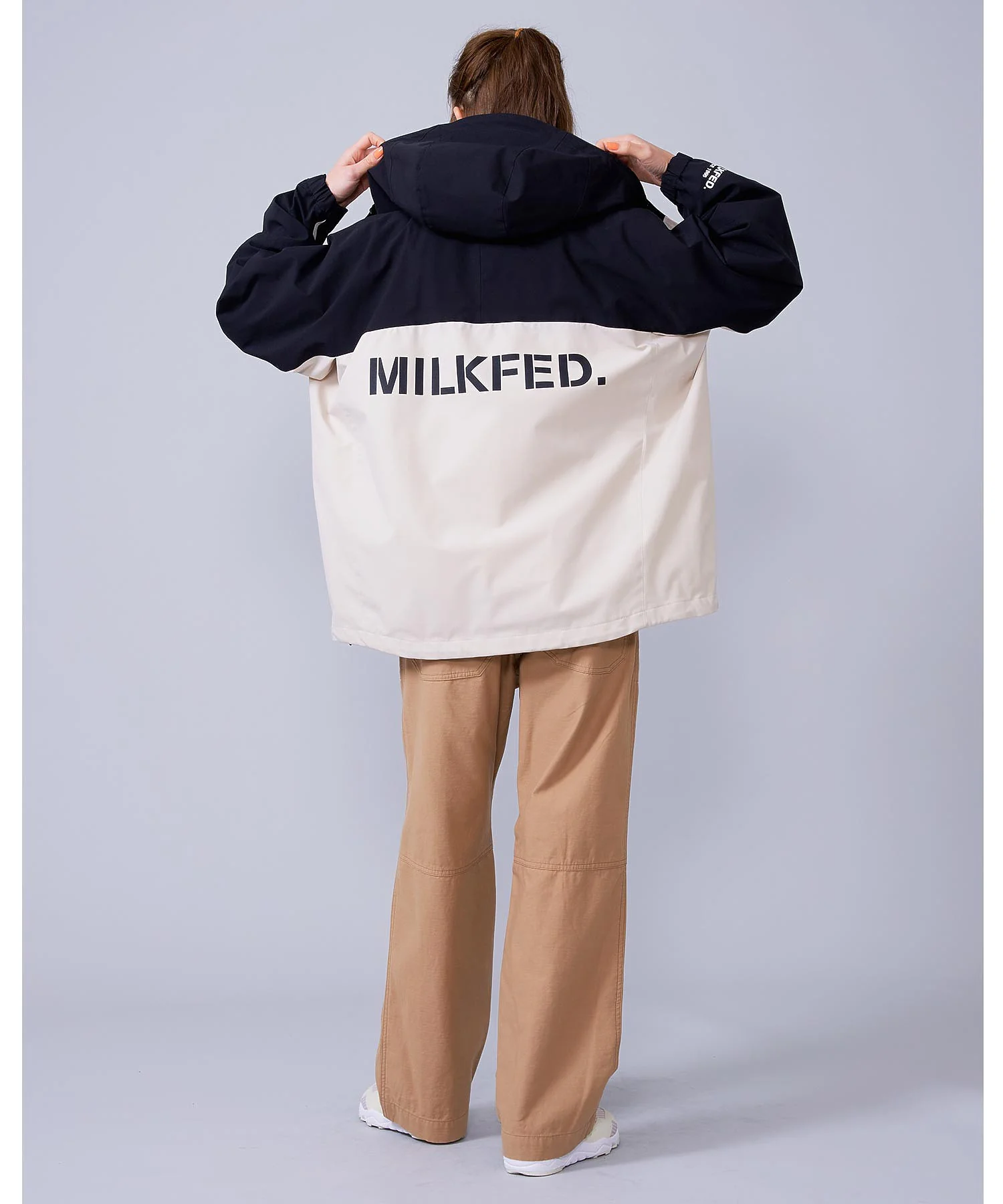 BACK LOGO BICOLOR MOUNTAIN PARKA MILKFED. - Image 18