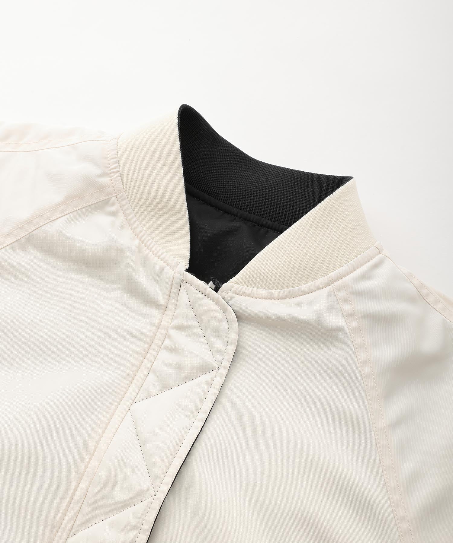REVERSIBLE MA-1 FLIGHT JACKET MILKFED. - Image 15