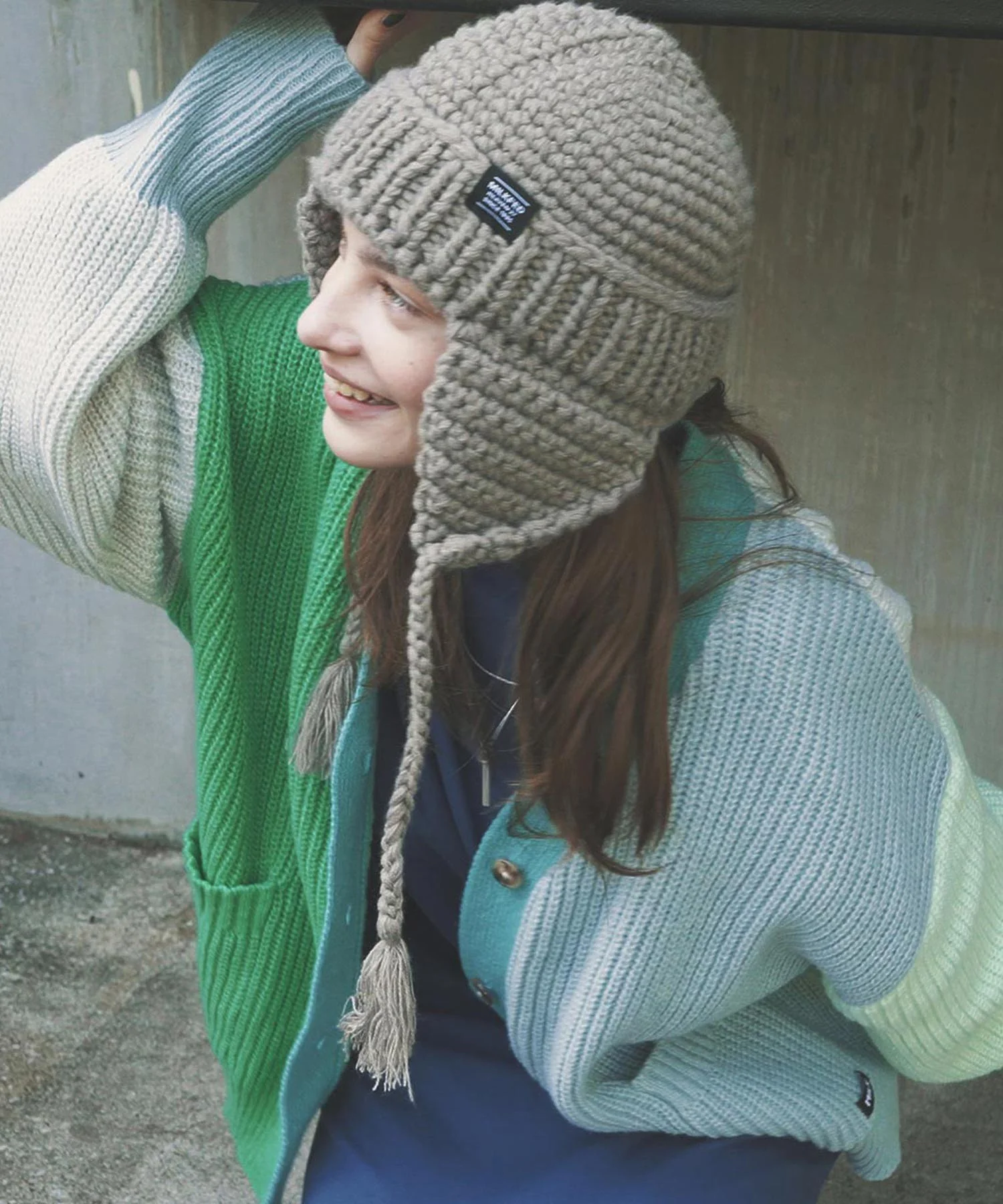LOGO EARFLAP KNIT CAP MILKFED. - Image 2