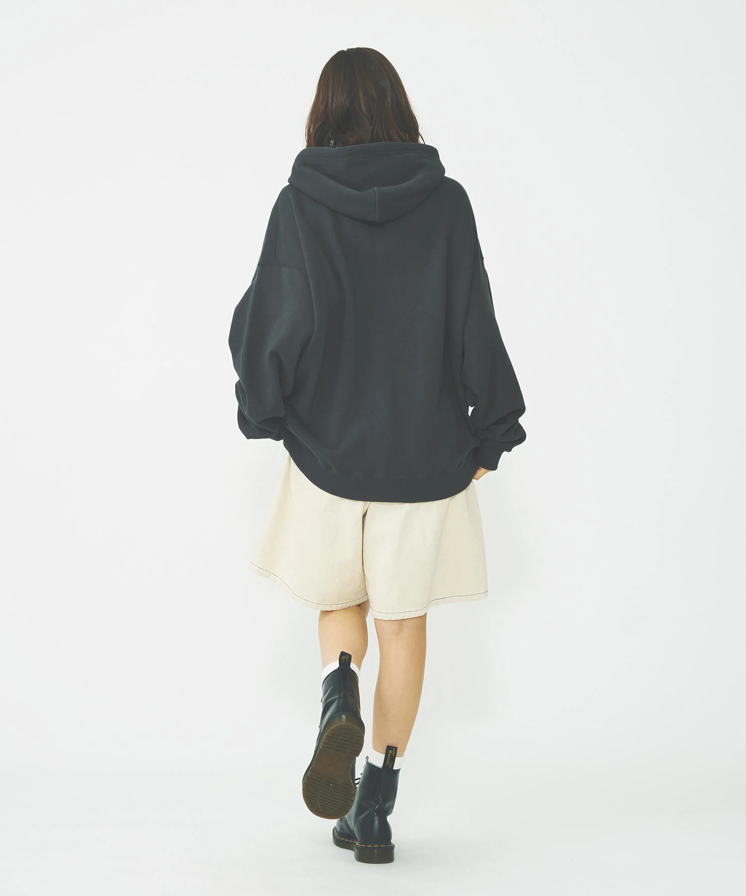 BAR LOGO BASIC SWEAT HOODIE - Image 18