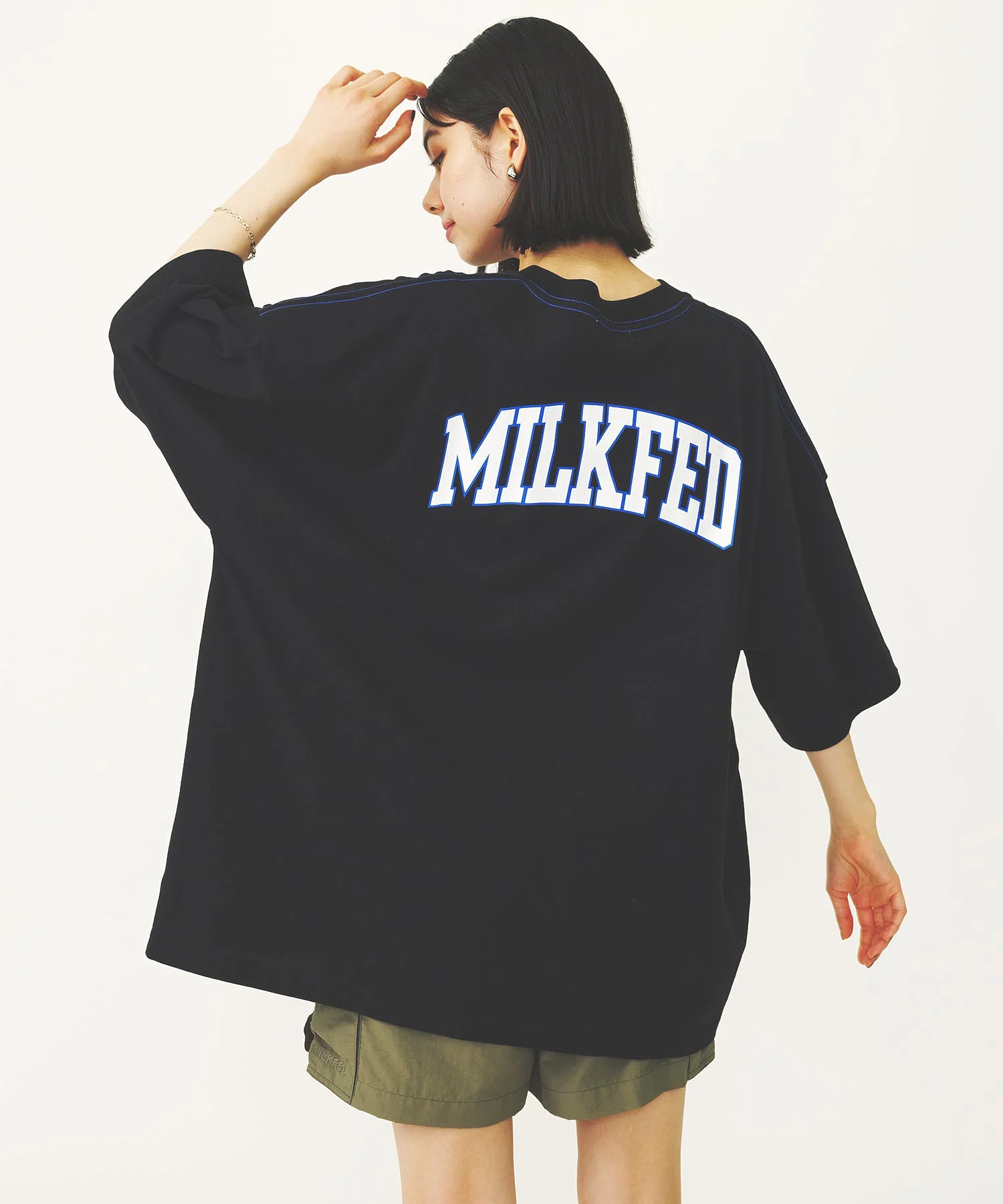 COLLEGE LOGO SUPER BIG S/S TOP - Image 12