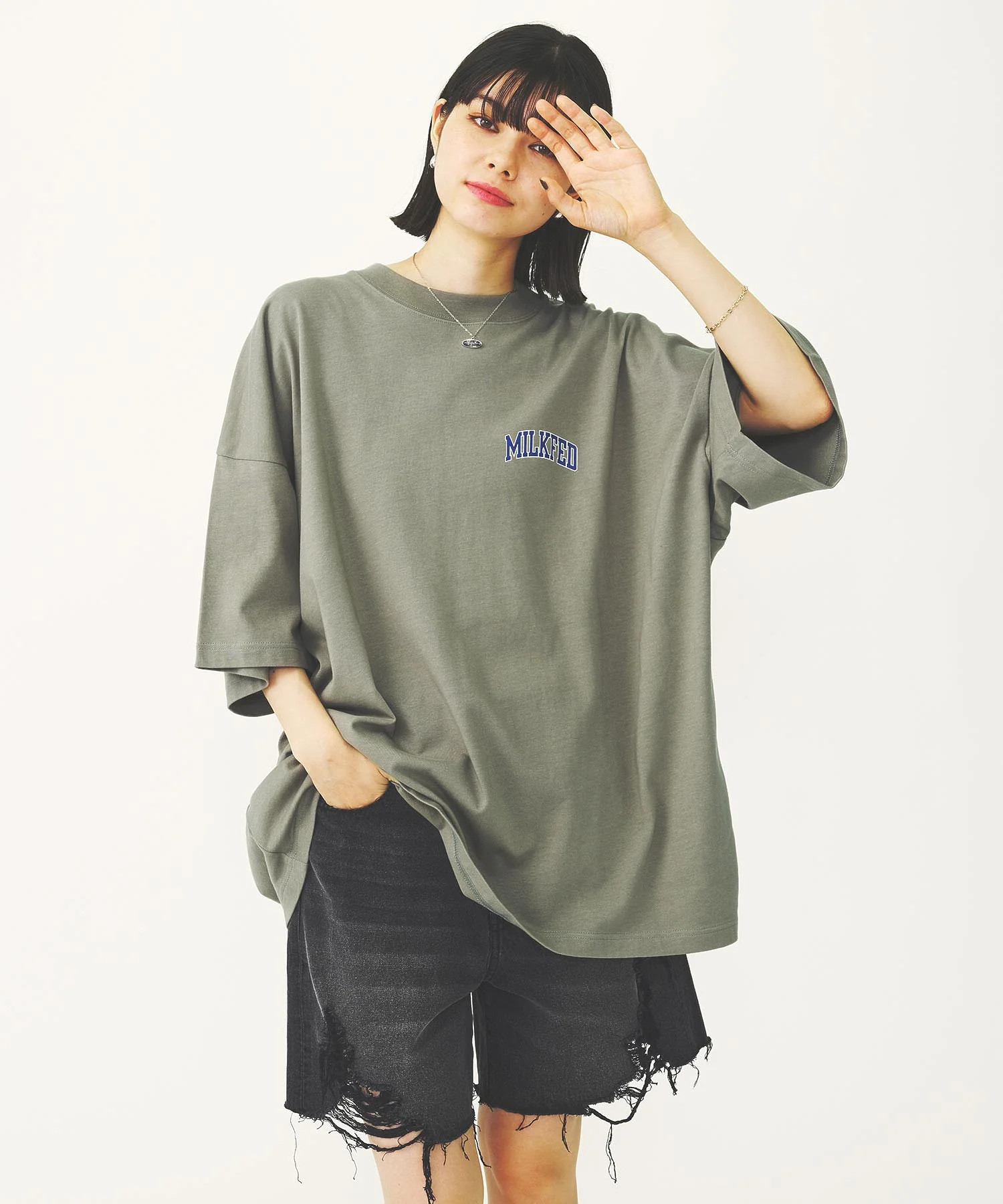COLLEGE LOGO SUPER BIG S/S TOP - Image 18