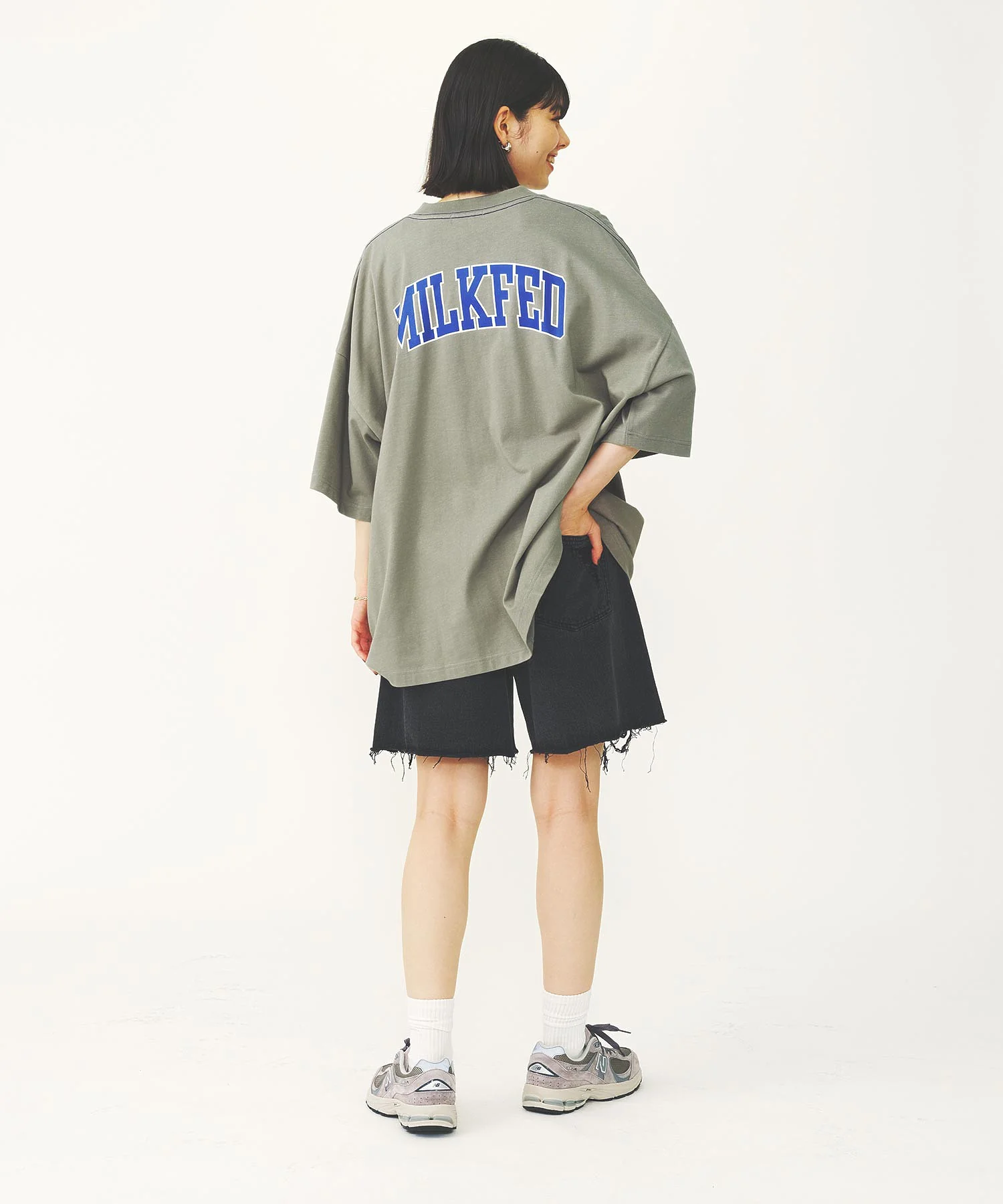 COLLEGE LOGO SUPER BIG S/S TOP - Image 22