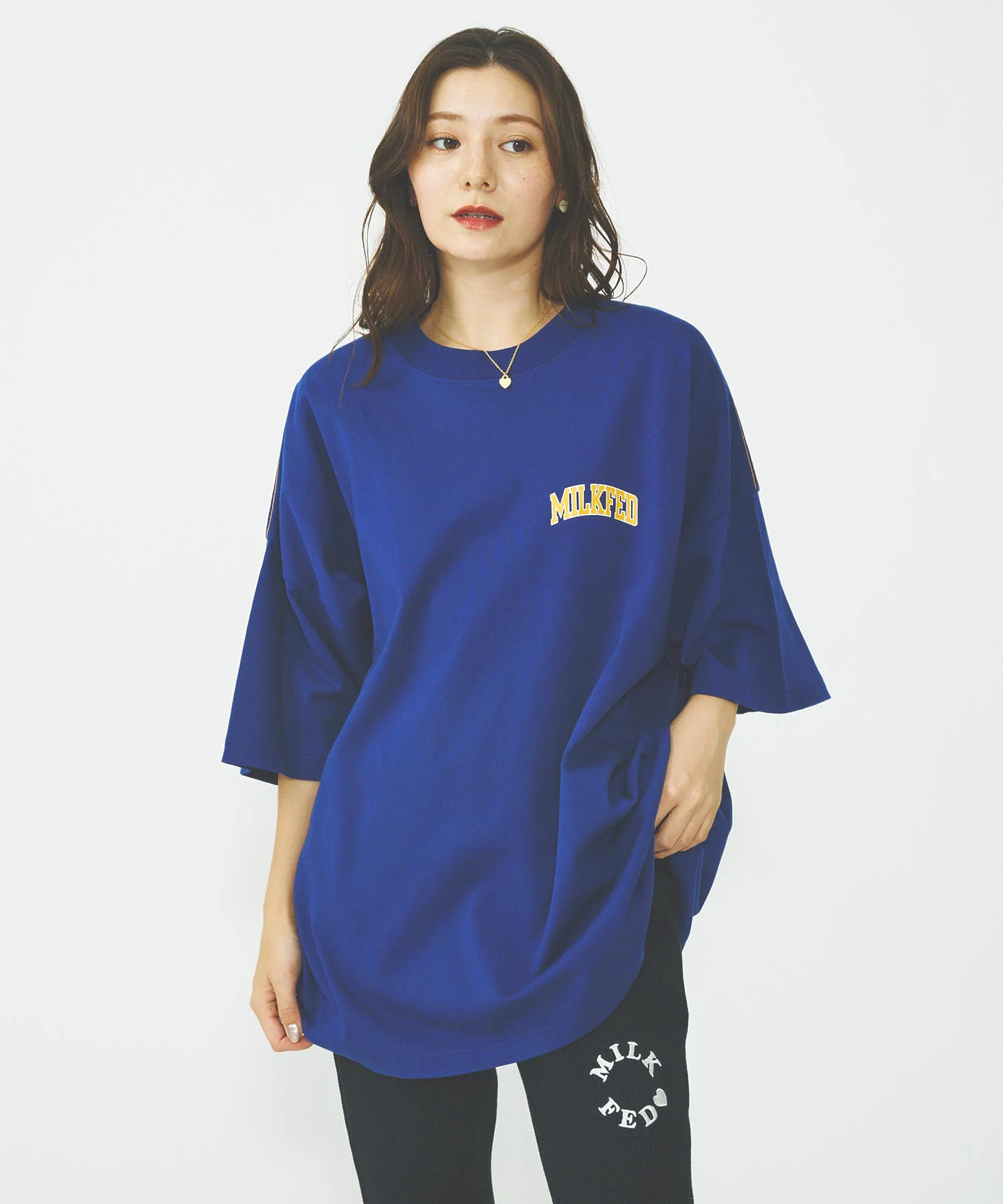 COLLEGE LOGO SUPER BIG S/S TOP - Image 26