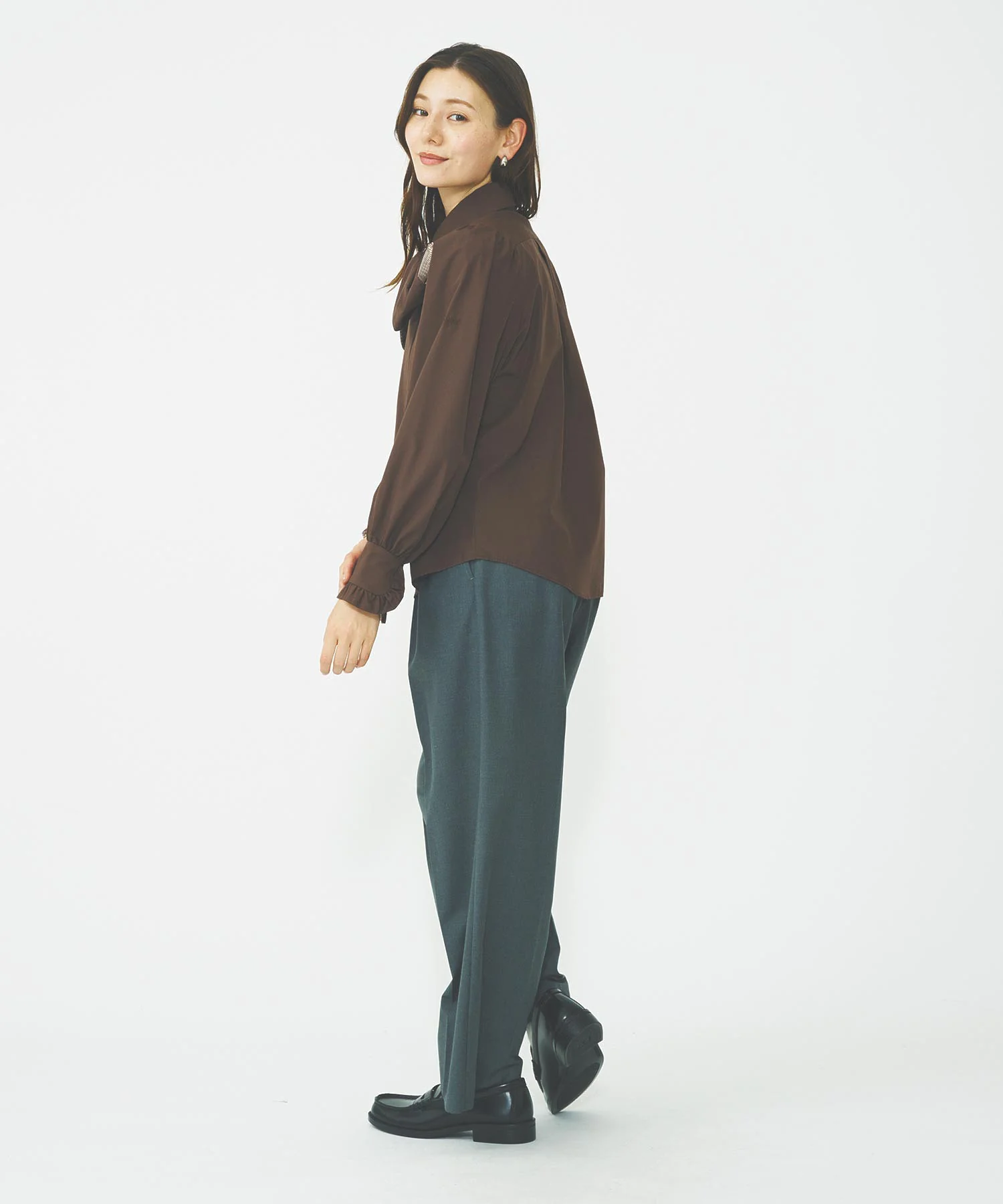 BOW TIE COLLAR SHIRT - Image 18