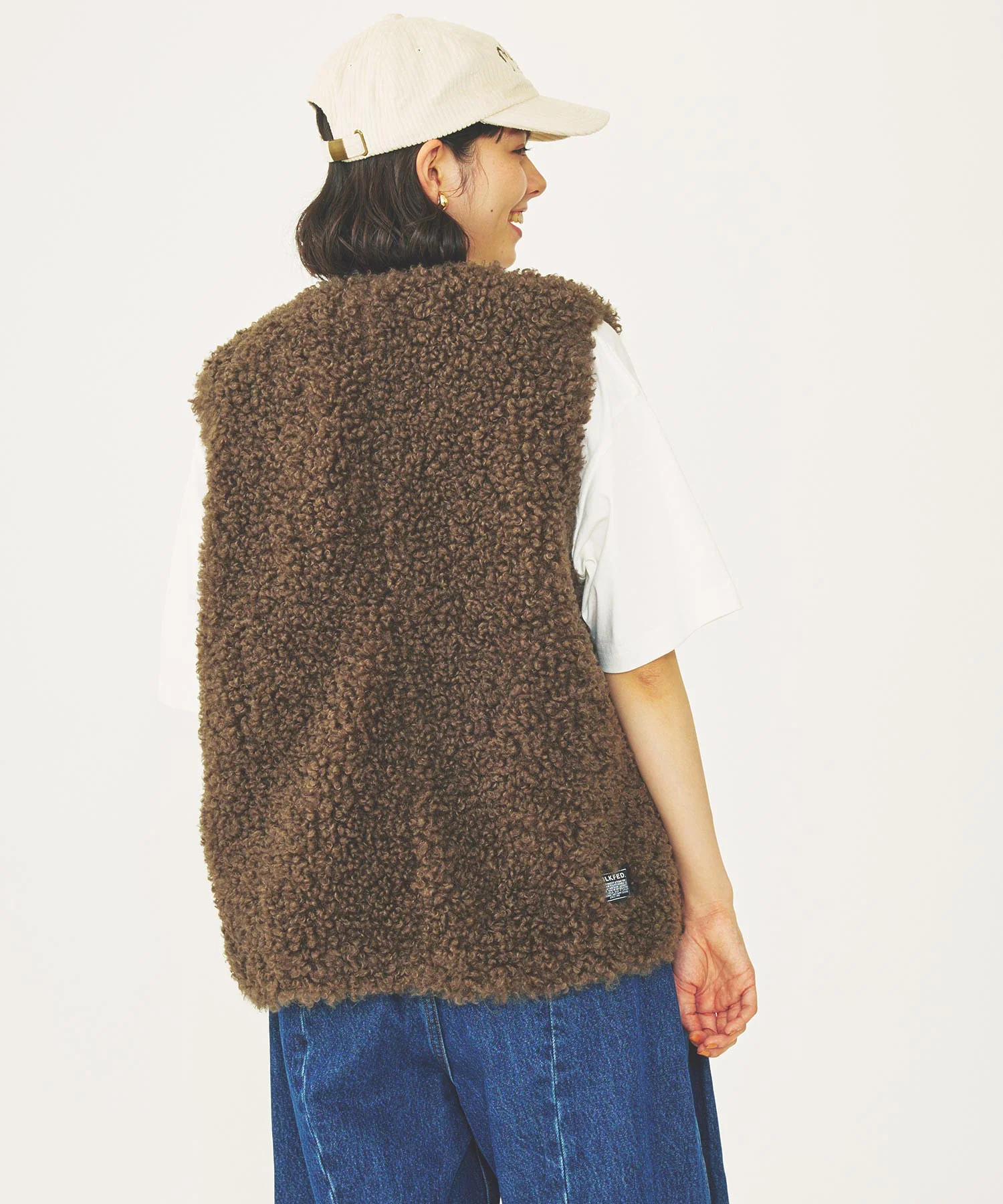 FUR VEST - Image 15