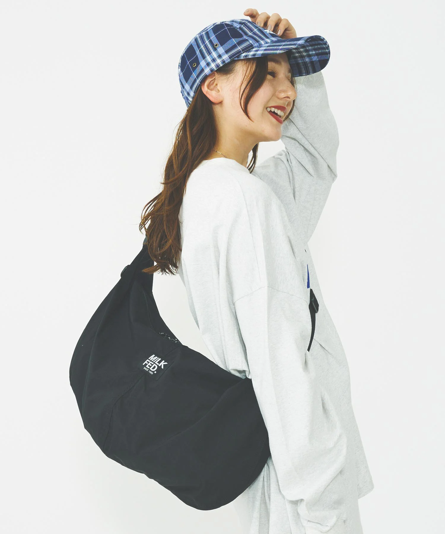 HALF MOON SHOULDER BAG - Image 2