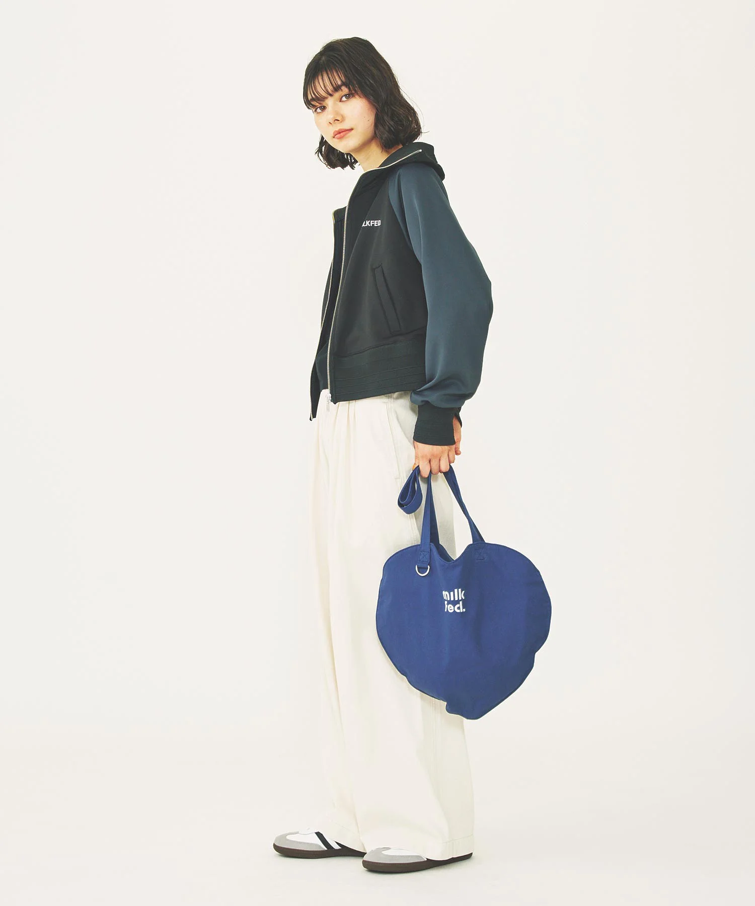 HEART SHAPED TOTE BAG - Image 26