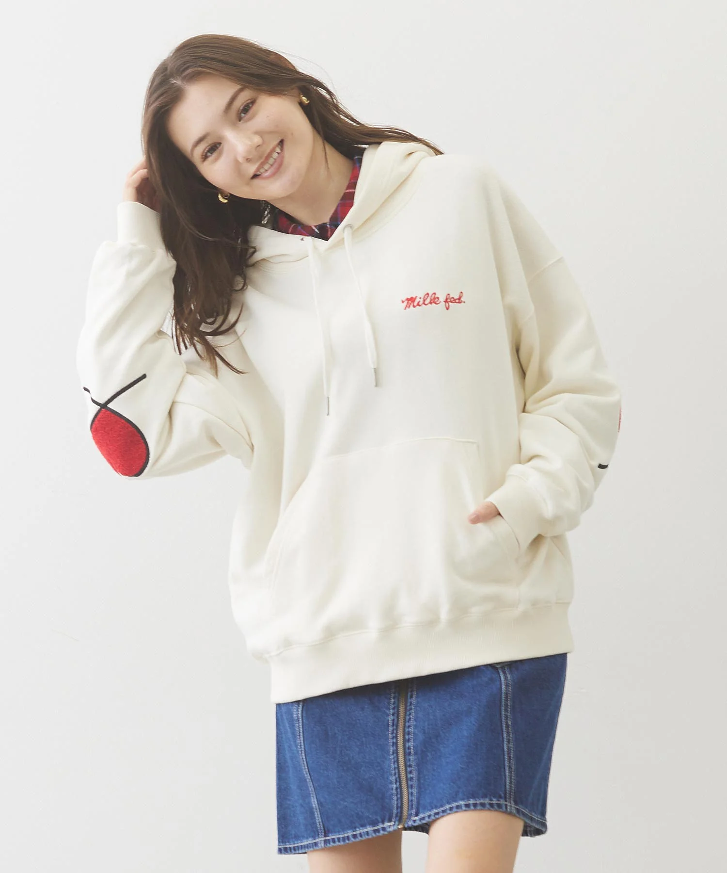 LOVE HEART ELBOW SWEAT HOODIE - Image 33