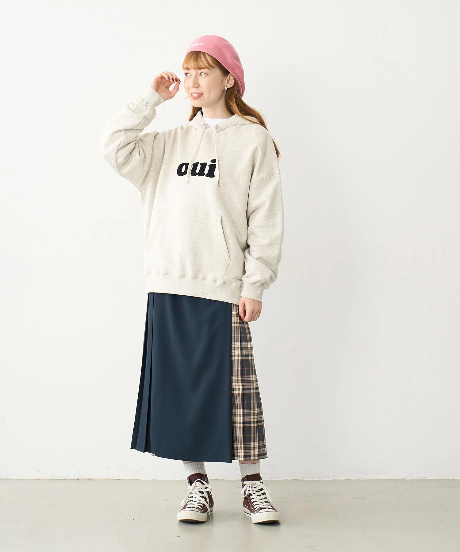 OUI SWEAT HOODIE - Image 10