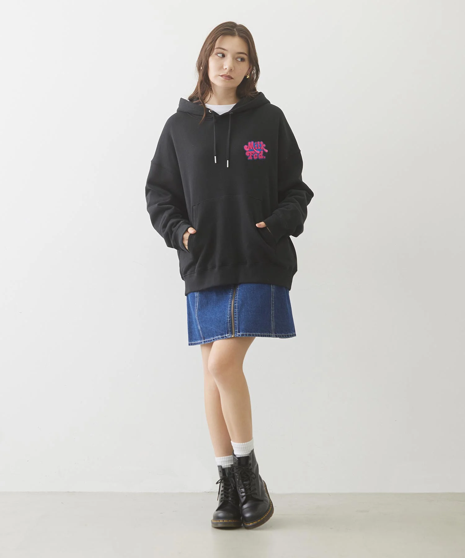 EMBROIDERD 70s LOGO SWEAT HOODIE - Image 9