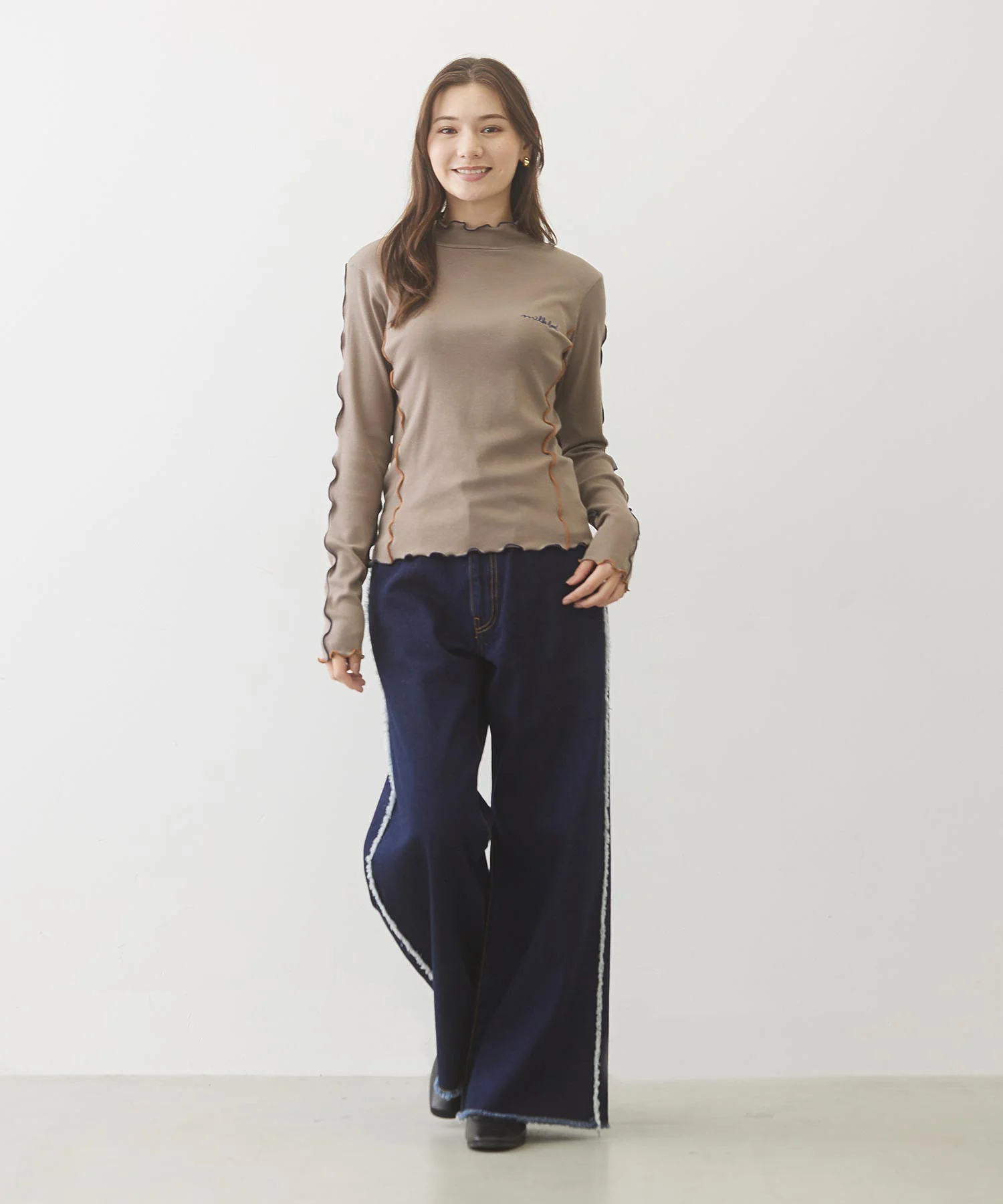 OVERLOCK STITCHED TOP - Image 20