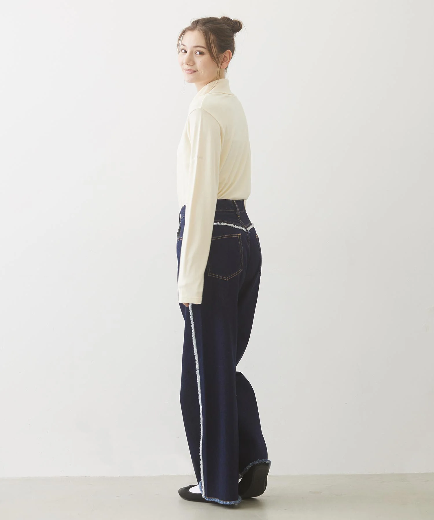 HALF BUTTON TOP - Image 28