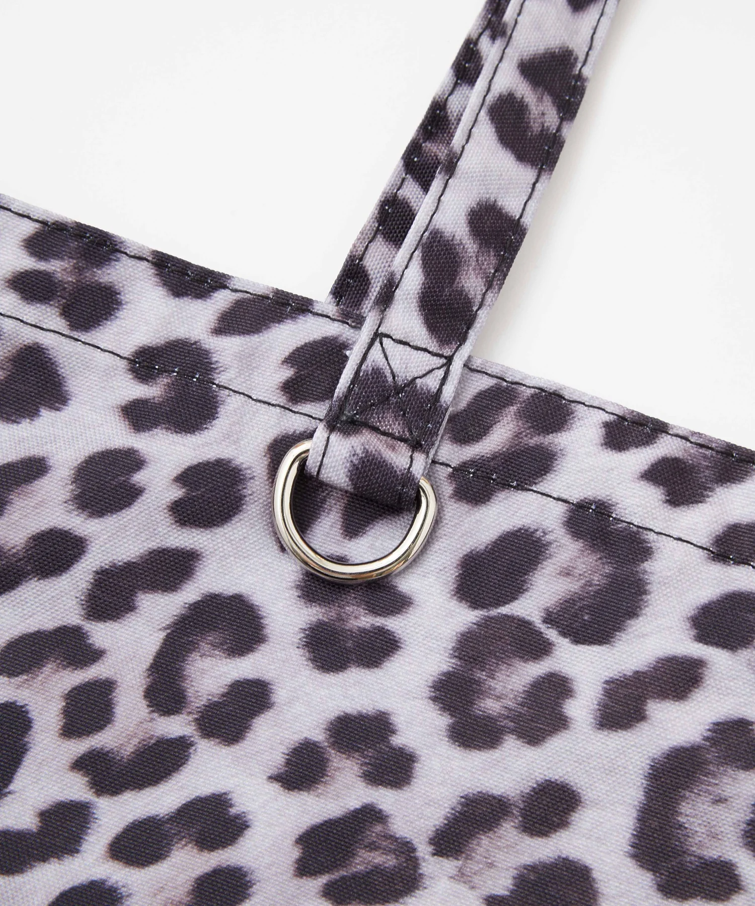 LEOPARD FLAT TOTE - Image 20