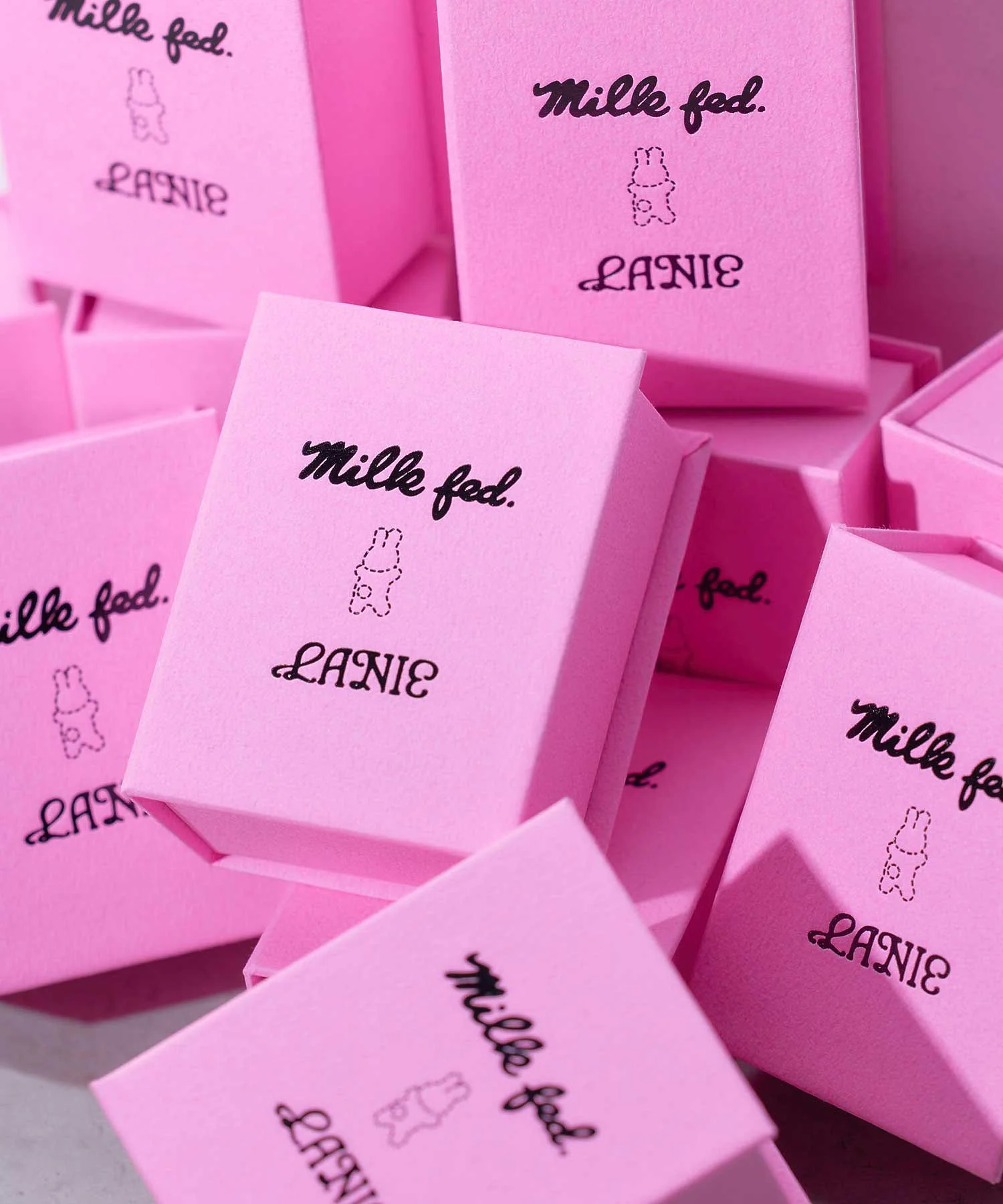 MILKFED. × LANIE USAGI EARRING - Image 6