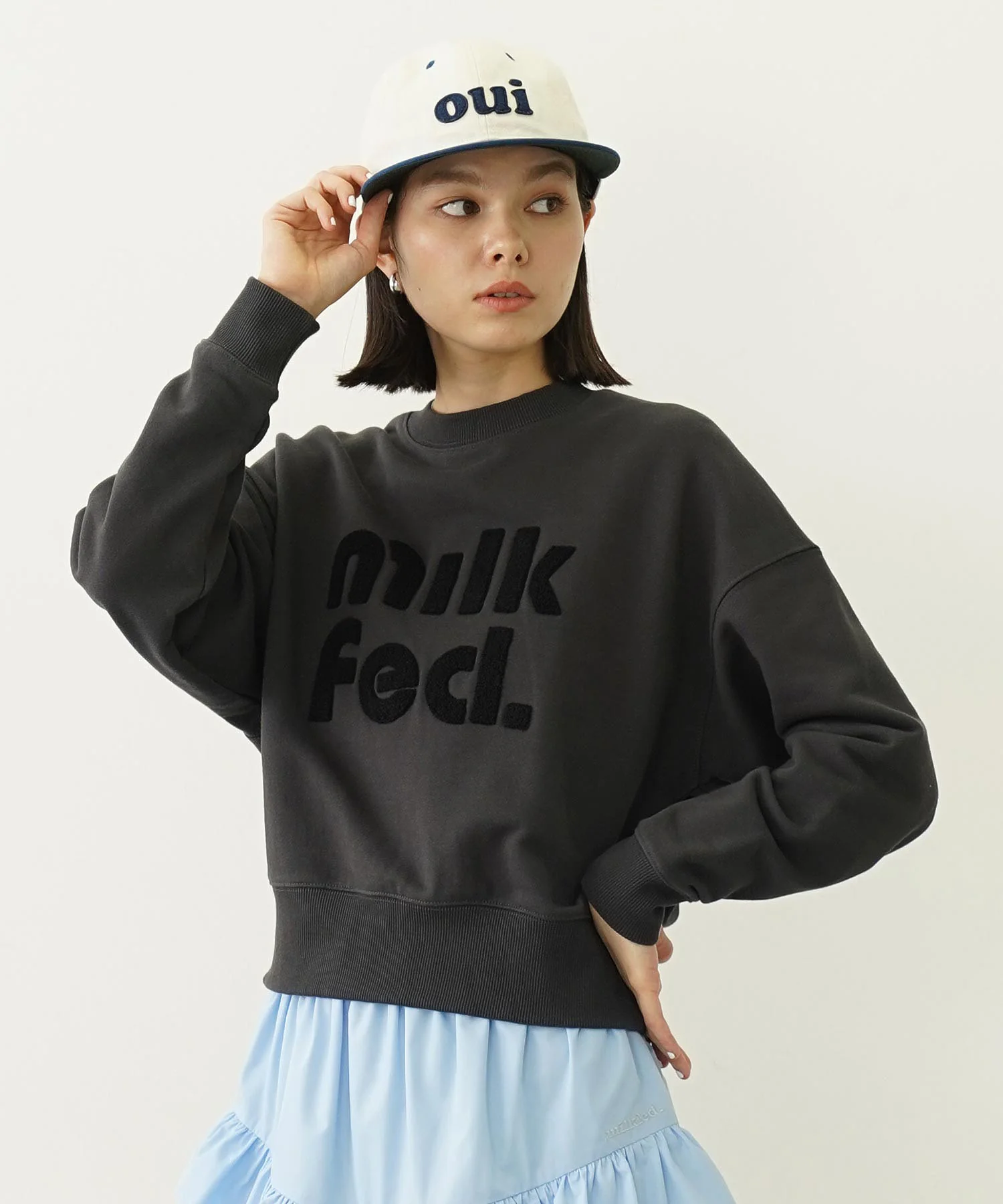 CUT-OUT LOGO SHORT SWEAT TOP - Image 9
