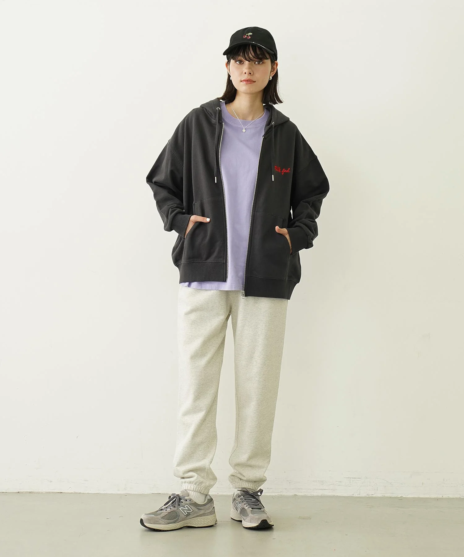 EXTENDED ICING LOGO ZIP UP HOODIE - Image 9