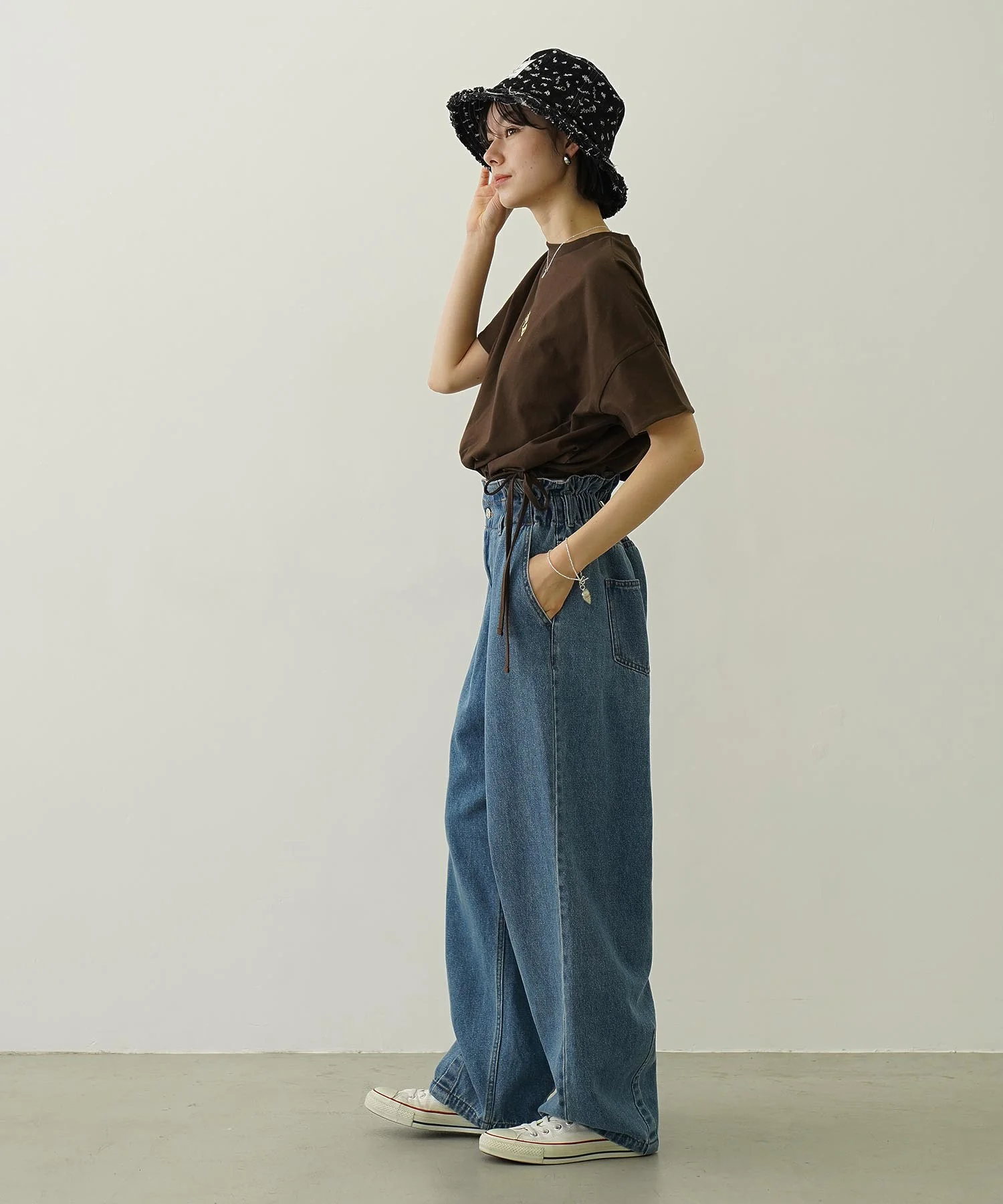TUCK DENIM PANTS - Image 4
