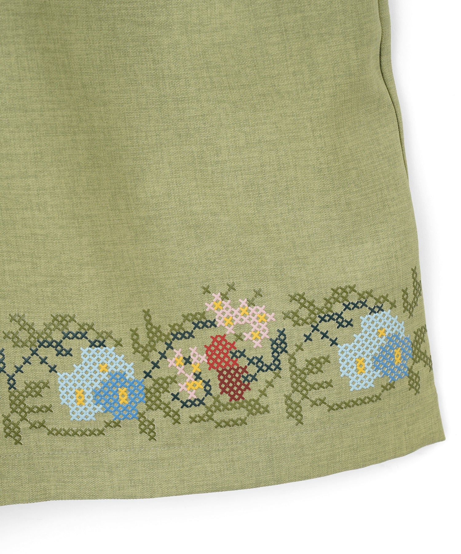 CROSS STITCH STYLE SHORTS - Image 29