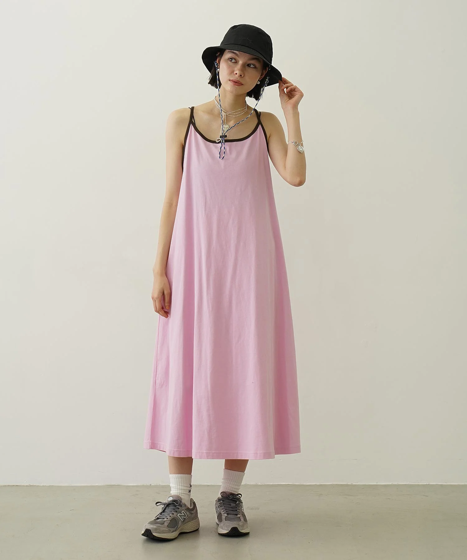 BICOLOR BACK RIBBON CAMISOLE DRESS - Image 5