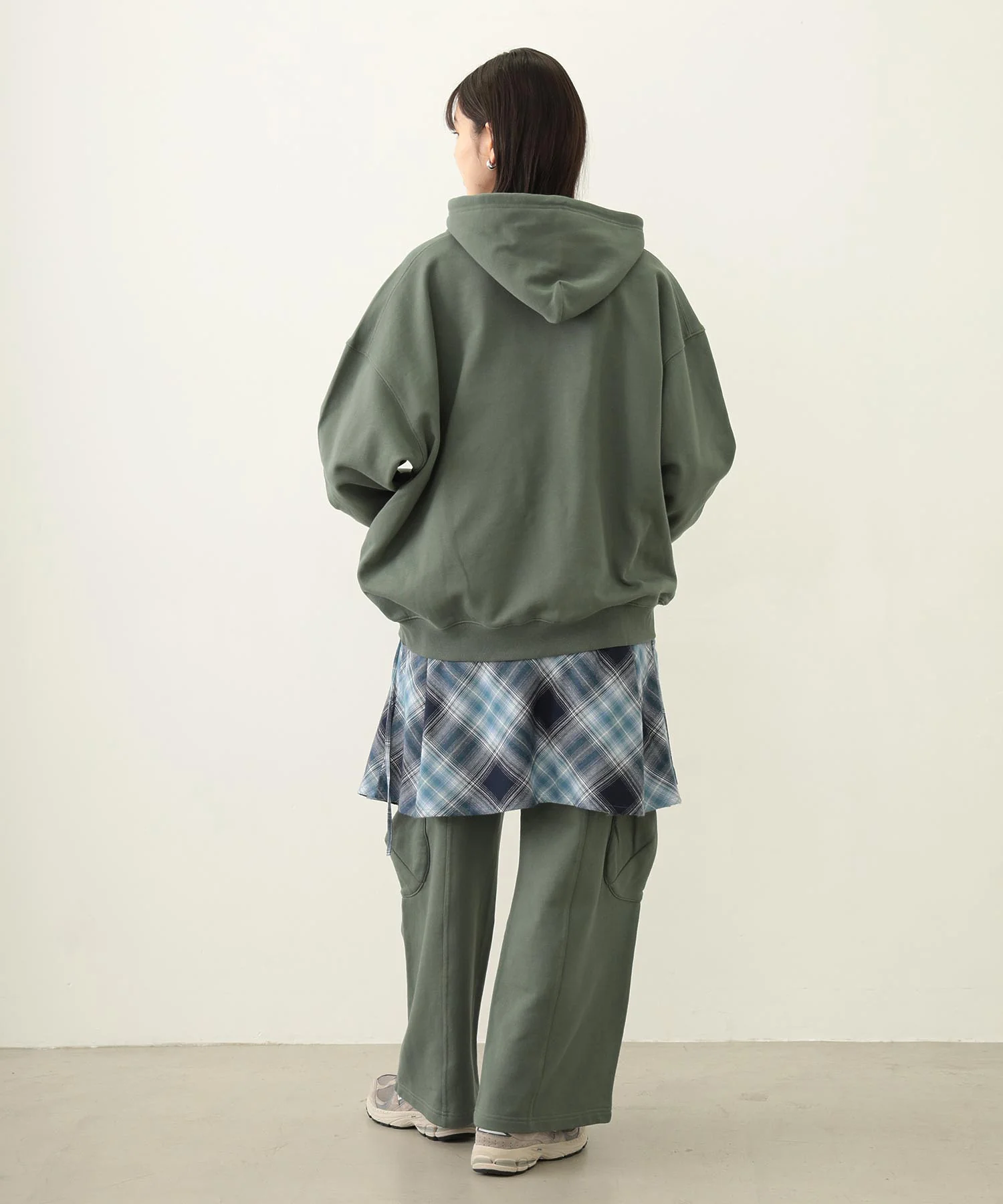 STENCIL LOGO WIDE SWEAT HOODIE - Image 14