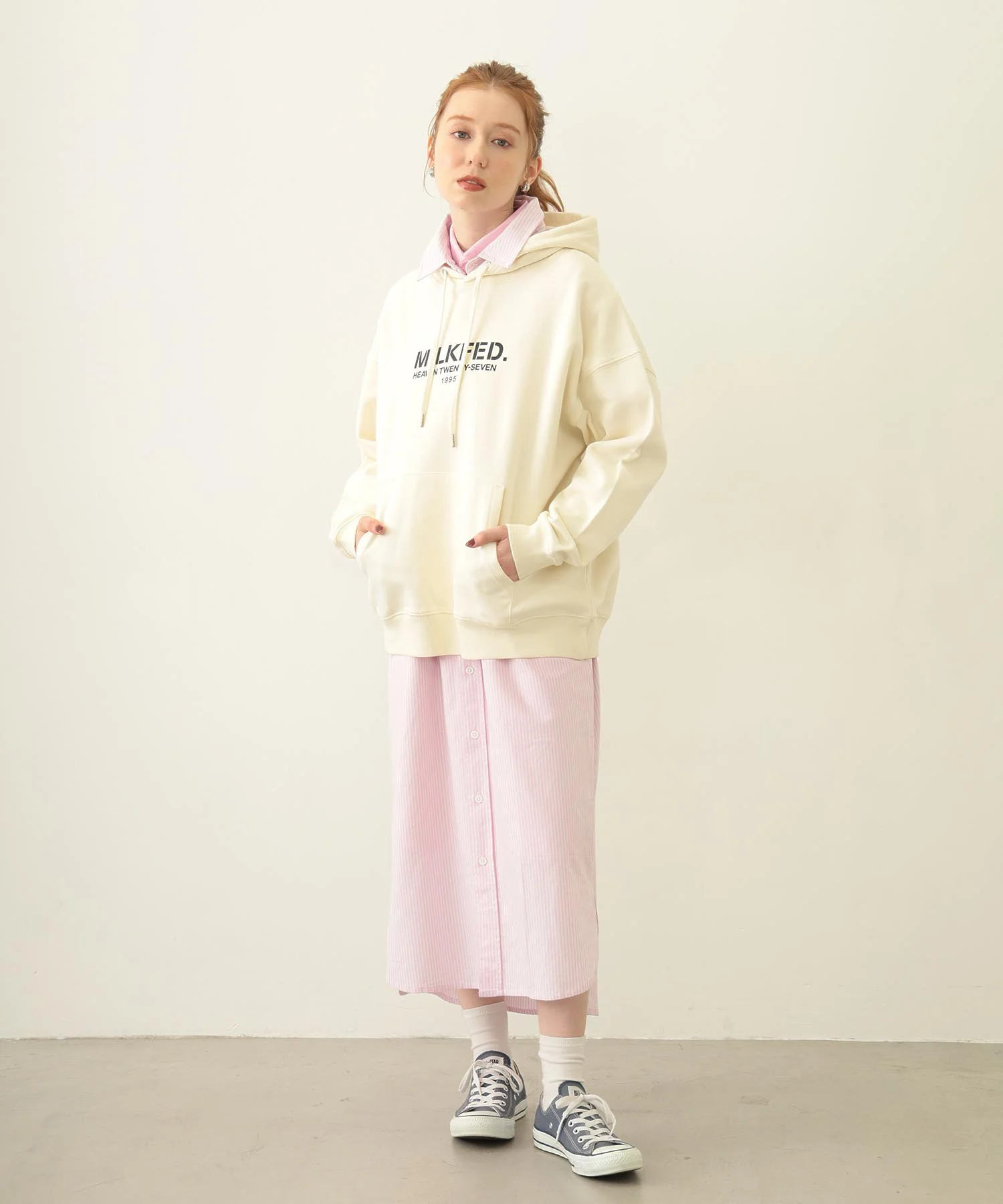 STENCIL LOGO WIDE SWEAT HOODIE - Image 29