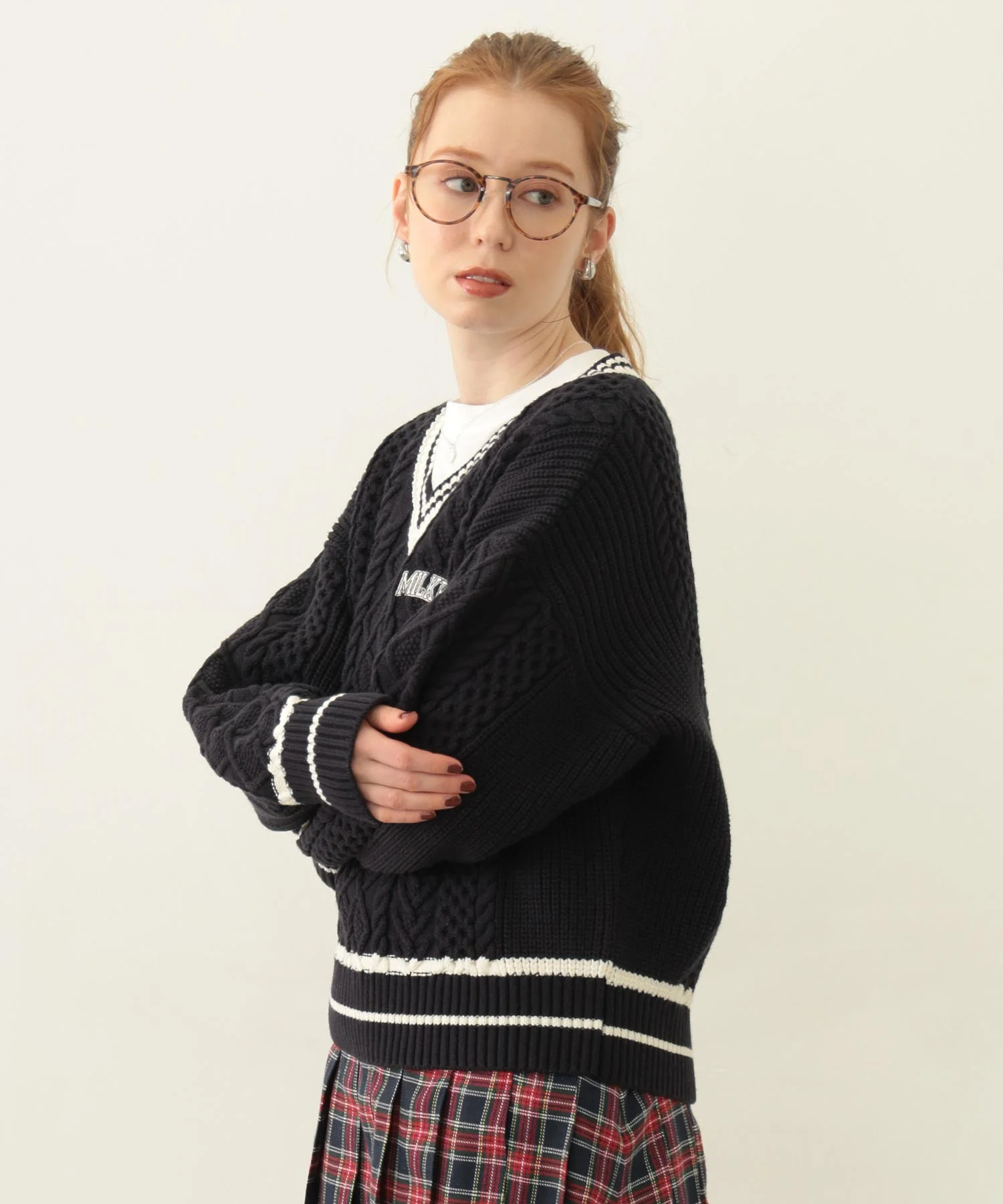 MILKFED. PATCH V-NECK KNIT - Image 10