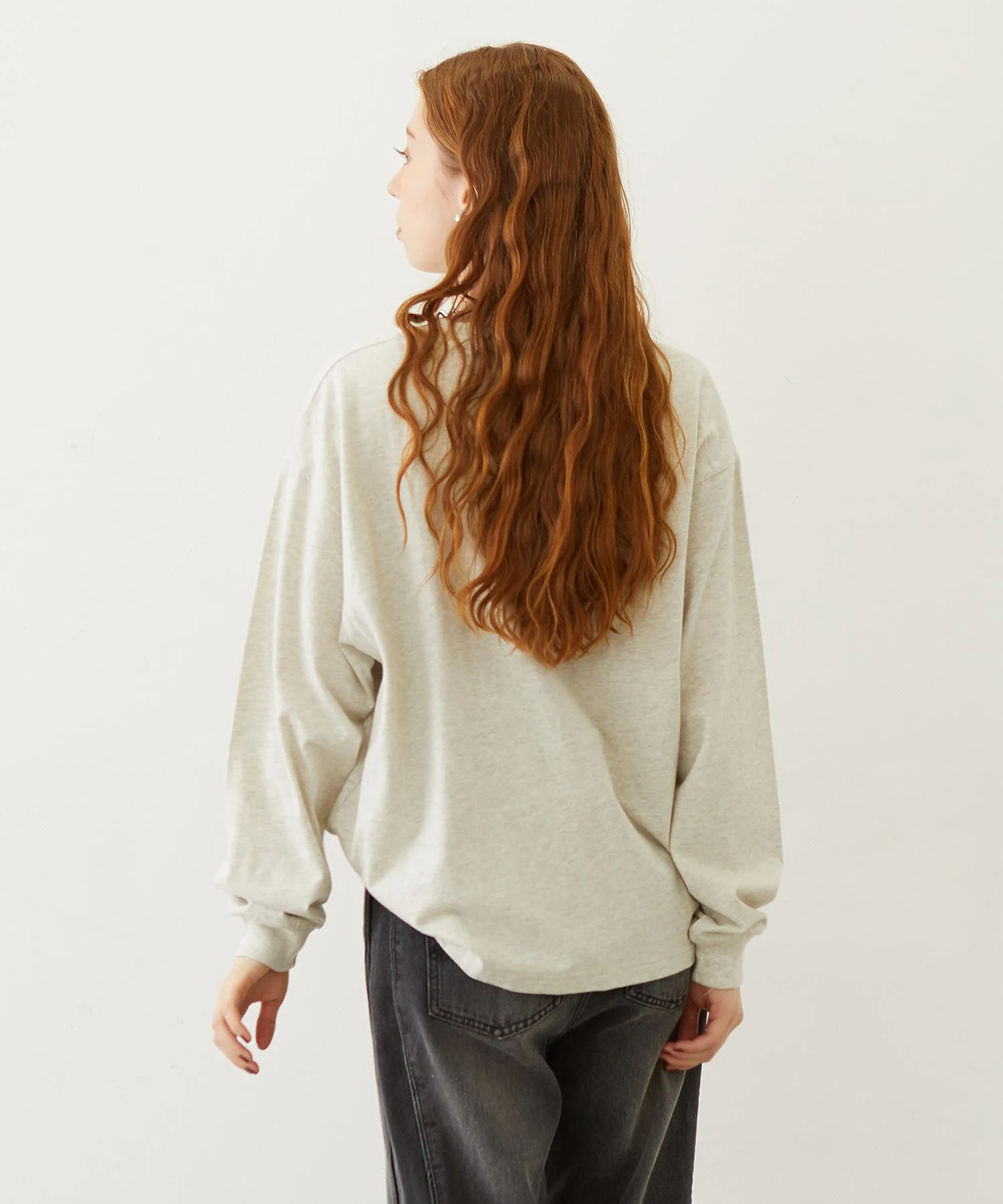 APPLE LOGO FLOCK PRINT L/S TEE - Image 8