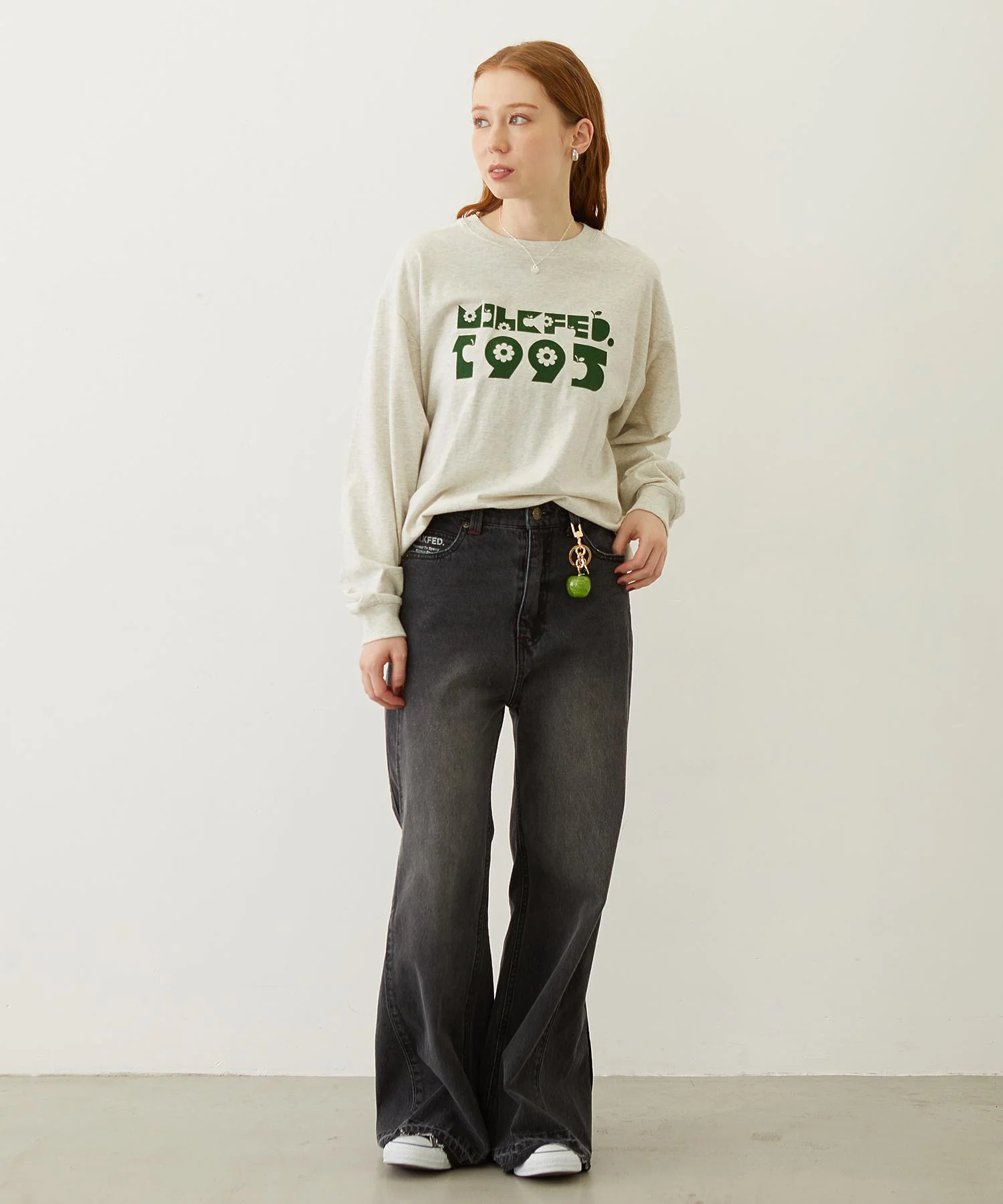 APPLE LOGO FLOCK PRINT L/S TEE - Image 9