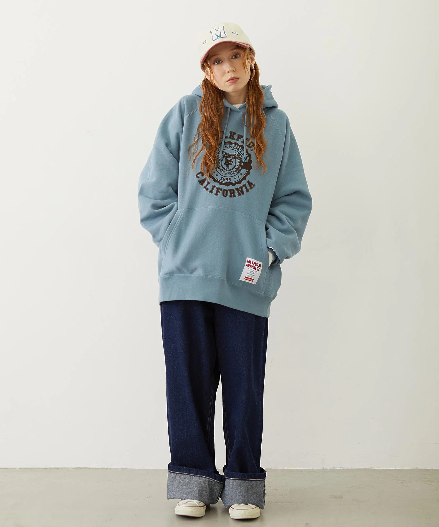 MILKFED. × CHAMPION COLLEGE LOGO SWEAT HOODIE - Image 16