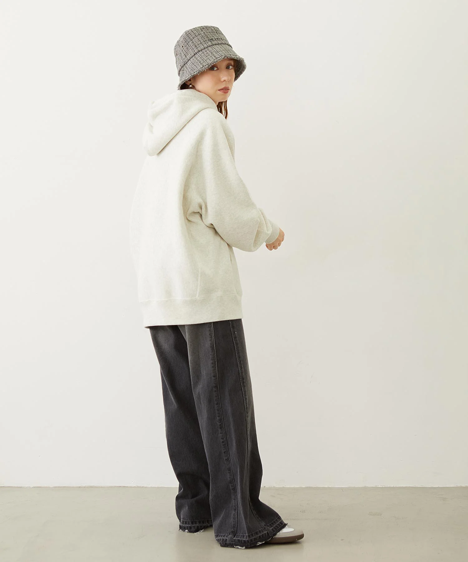 MILKFED. × CHAMPION COLLEGE LOGO SWEAT HOODIE - Image 63