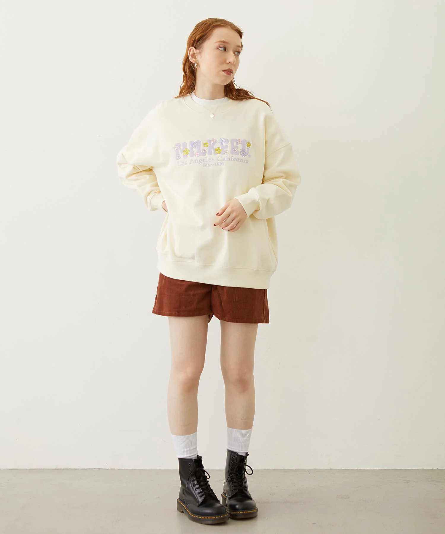 BLOOMING FLOWER EMBROIDERY SWEAT TOP - Image 11
