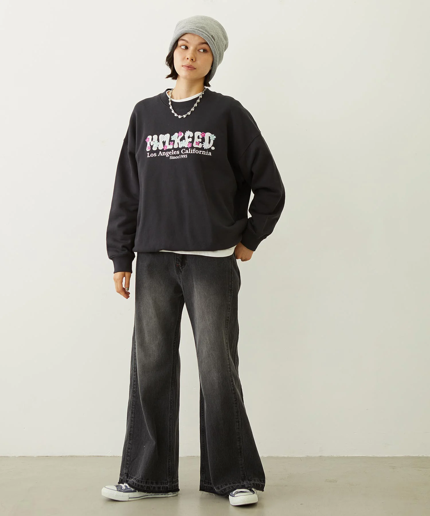BLOOMING FLOWER EMBROIDERY SWEAT TOP - Image 14