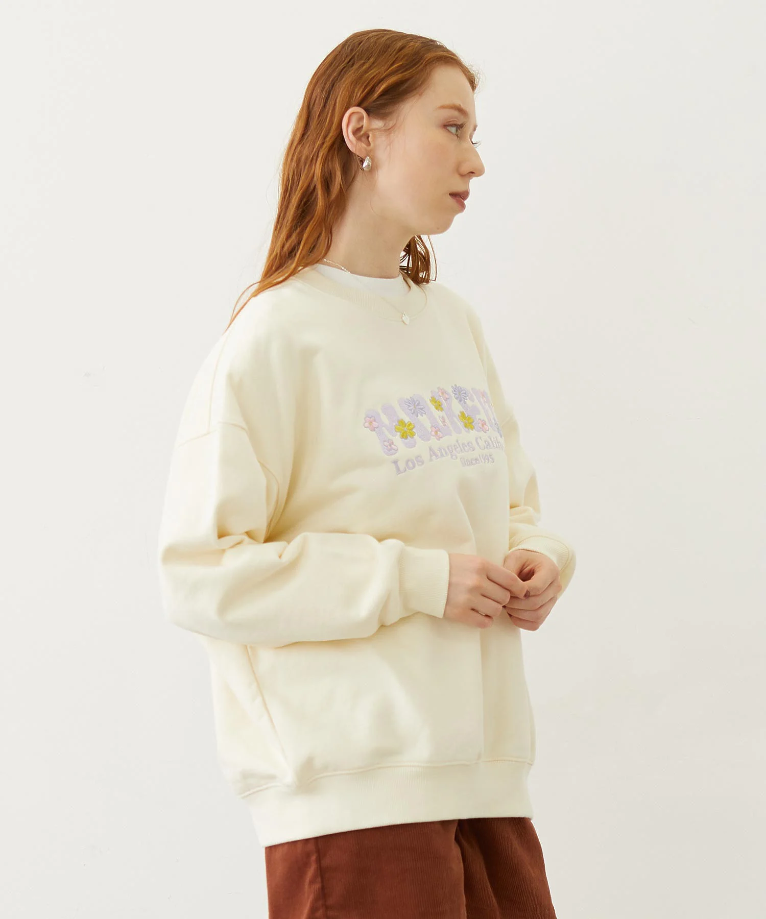 BLOOMING FLOWER EMBROIDERY SWEAT TOP - Image 4