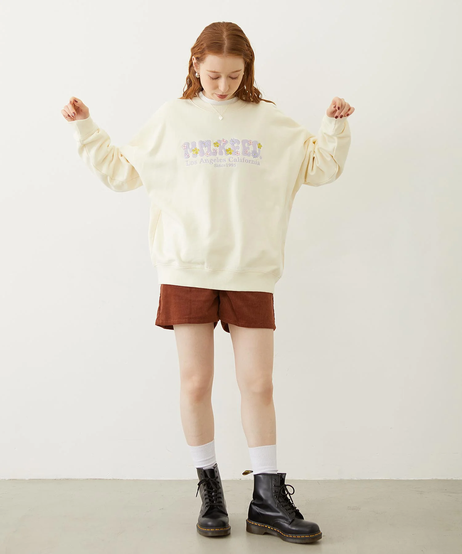 BLOOMING FLOWER EMBROIDERY SWEAT TOP - Image 9