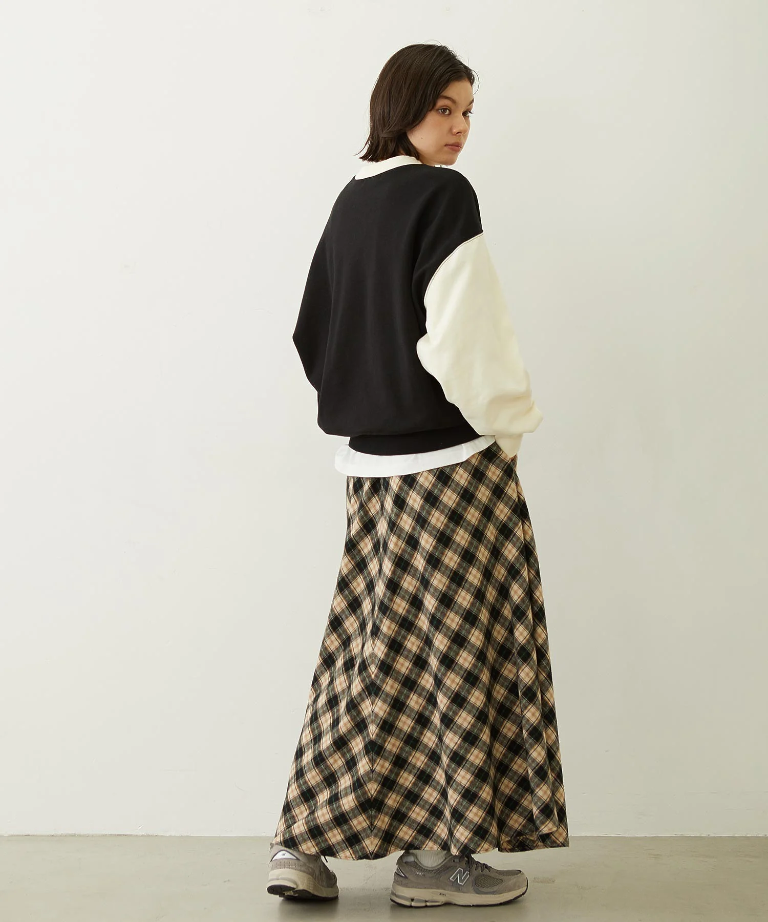 COLOR BLOCK SWEAT TOP - Image 17