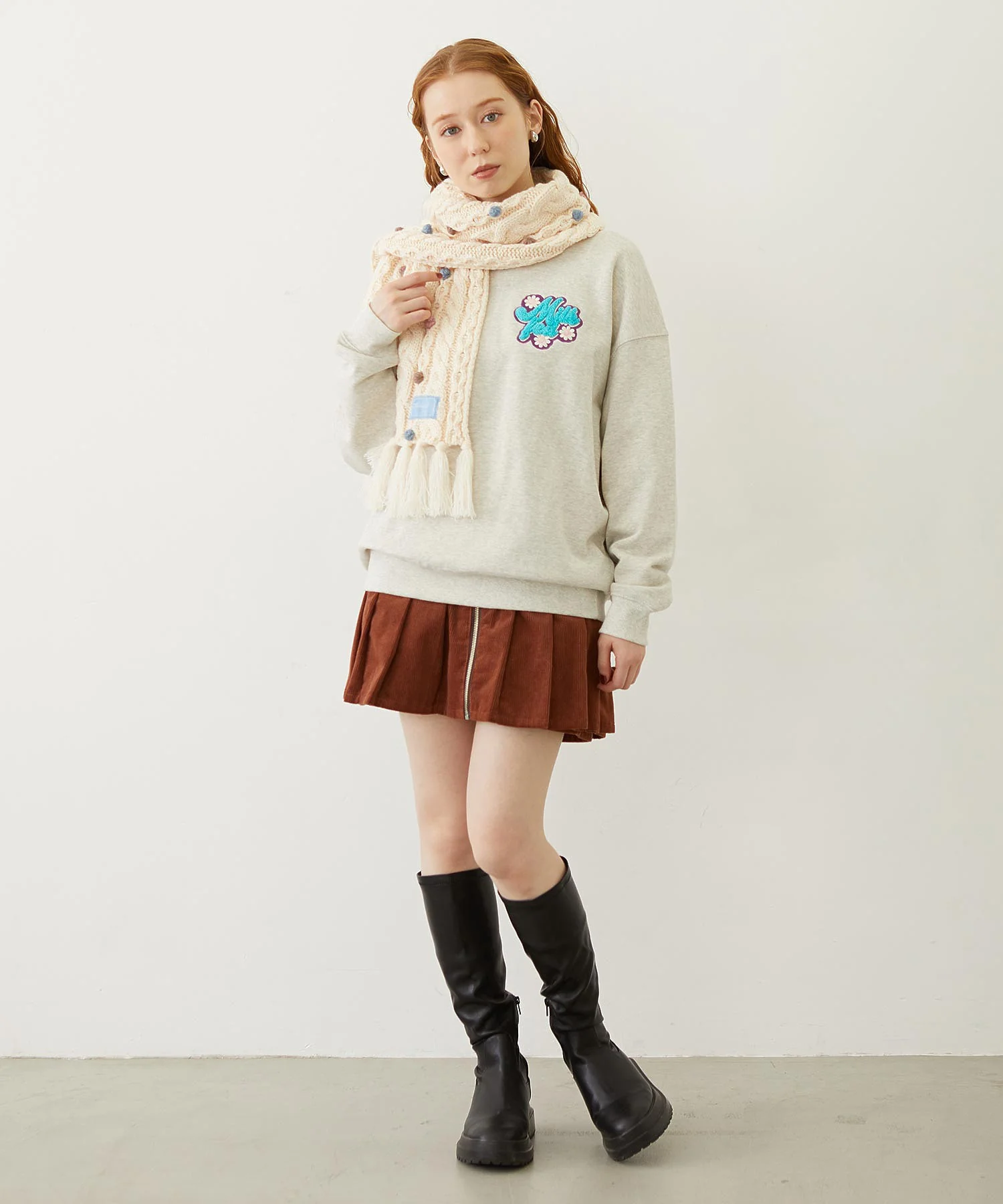 FLOWER LOGO CHENILLE EMBROIDERY SWEAT TOP - Image 13