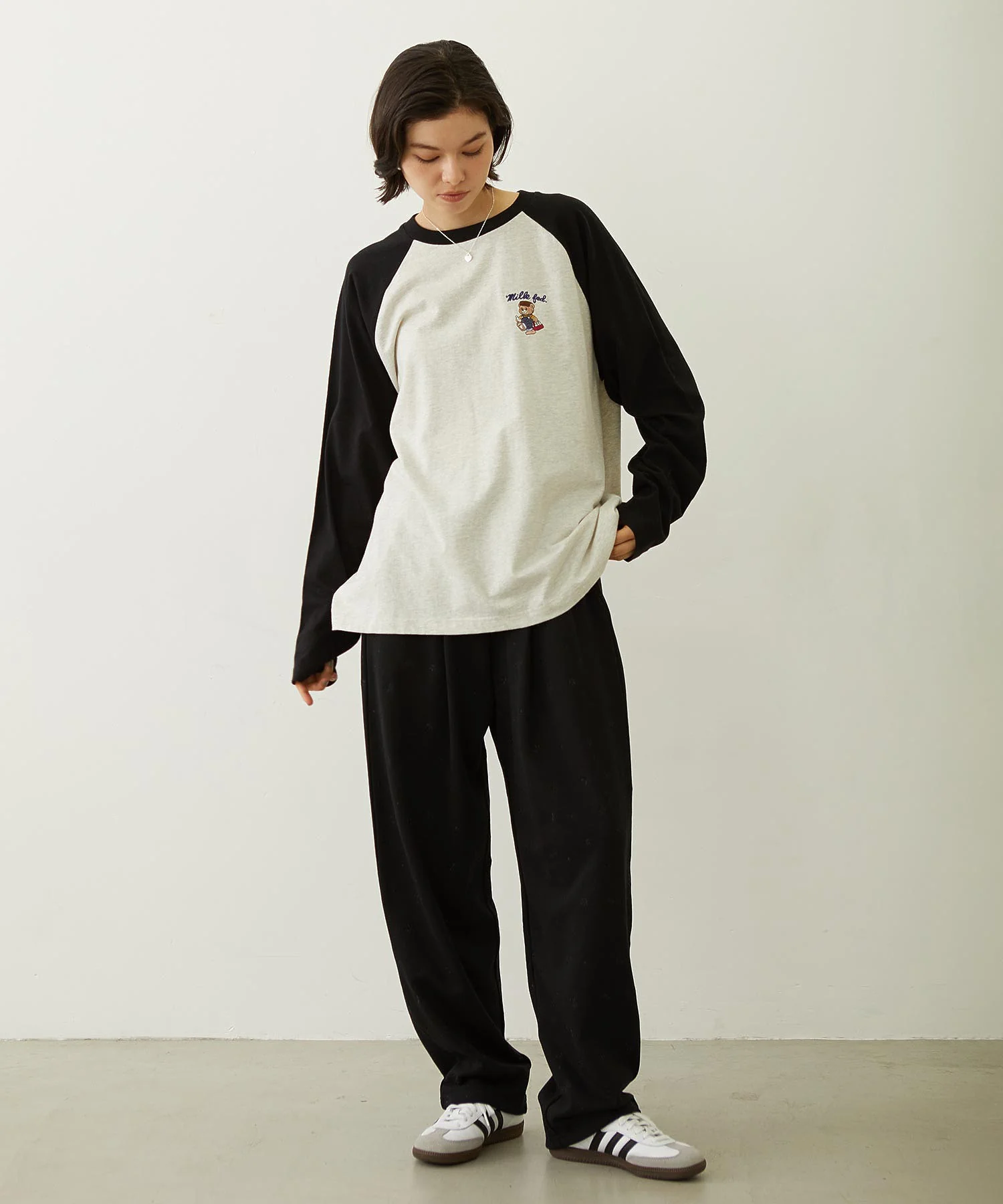 EMBROIDERY TUCK SWEAT PANTS - Image 17