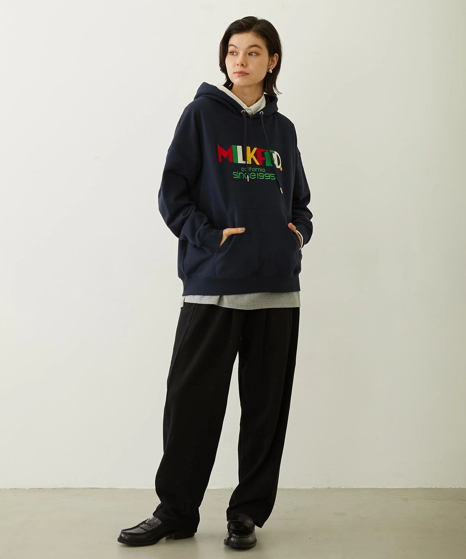EMBROIDERY TUCK SWEAT PANTS - Image 20