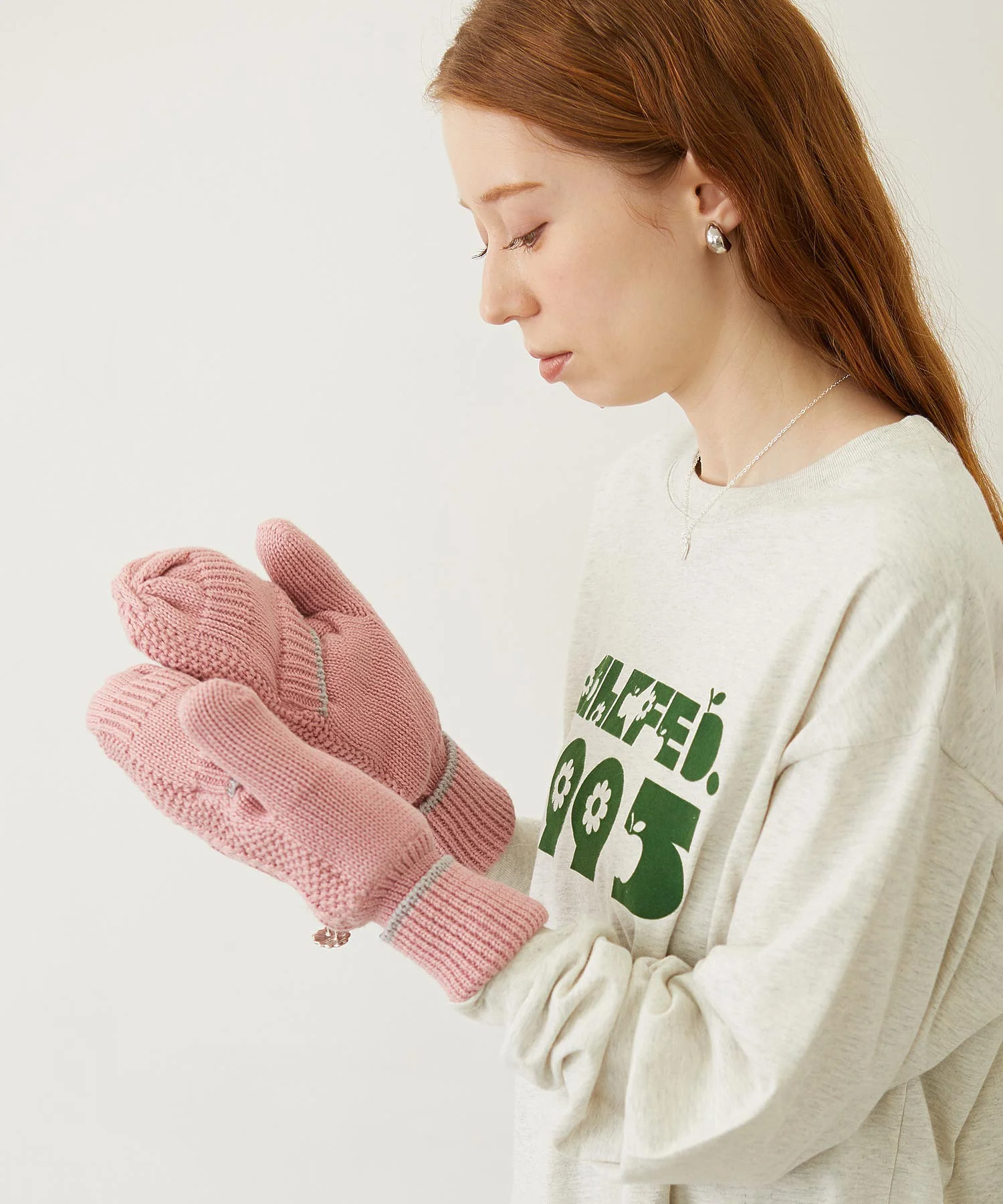 HEART CABLE MITTENS - Image 13