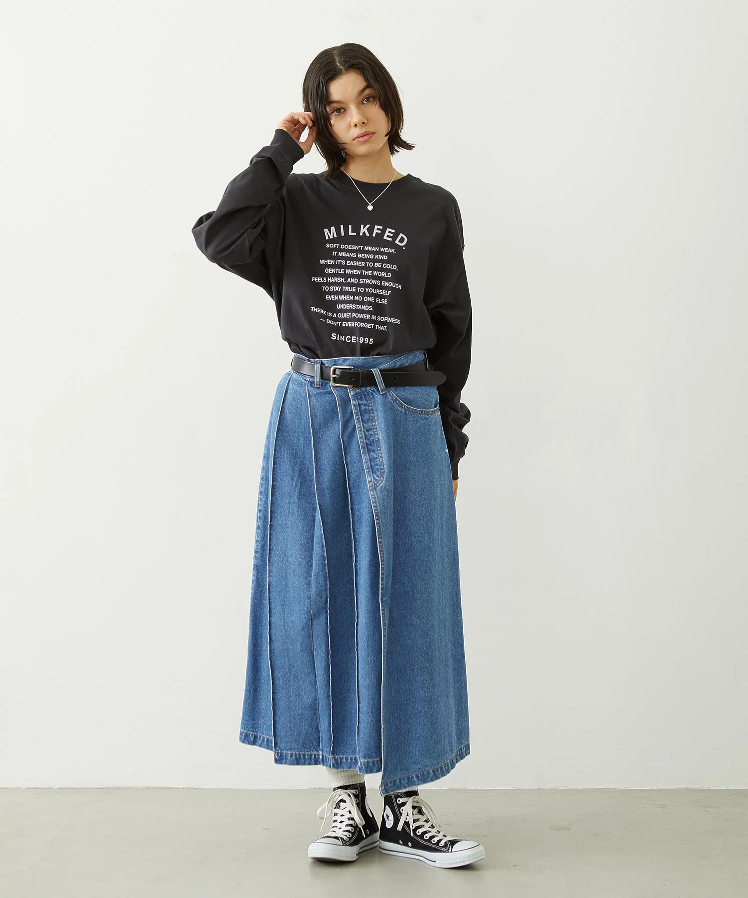 LETTER GRAPHIC L/S TEE - Image 13