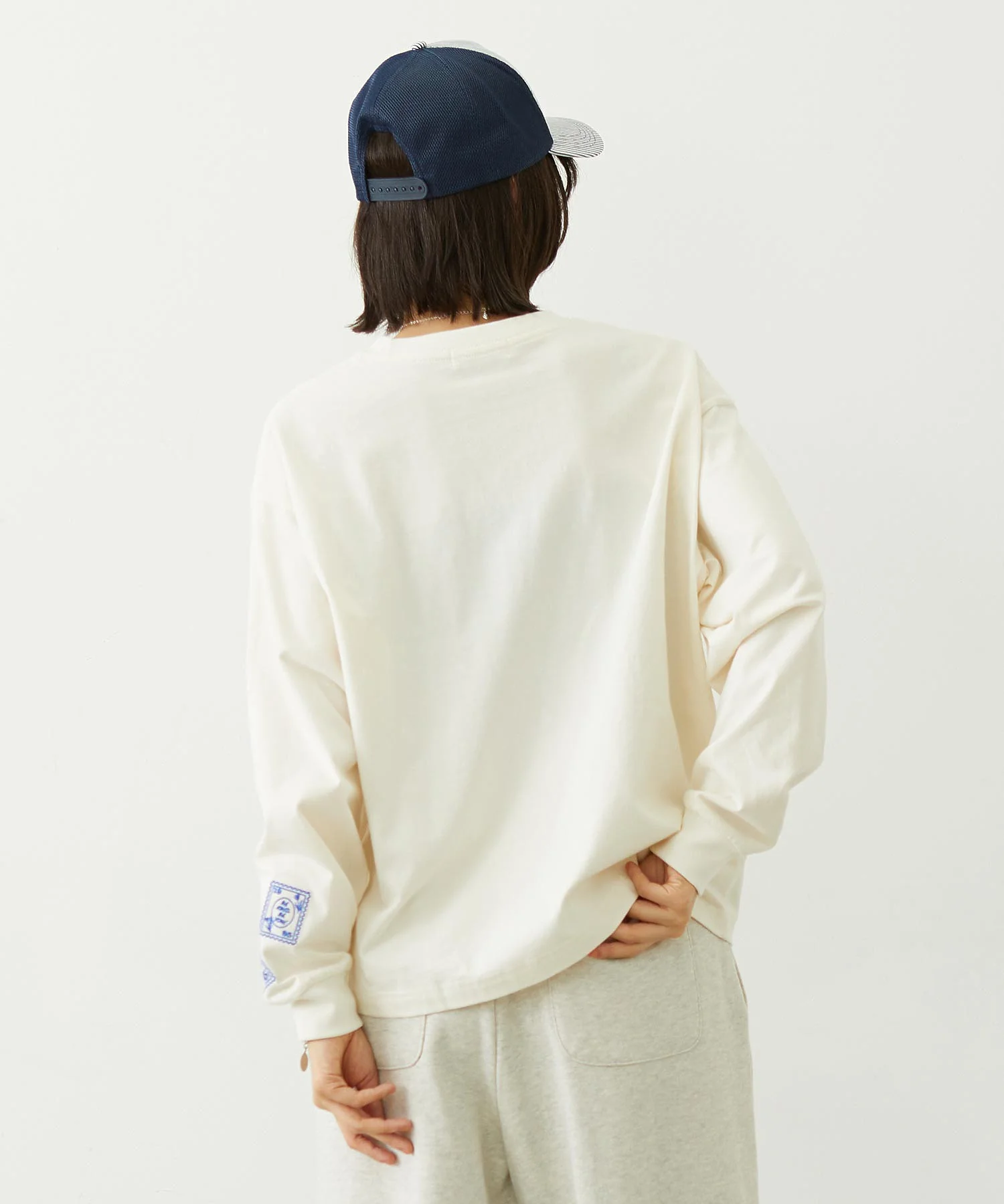 LETTER GRAPHIC L/S TEE - Image 18