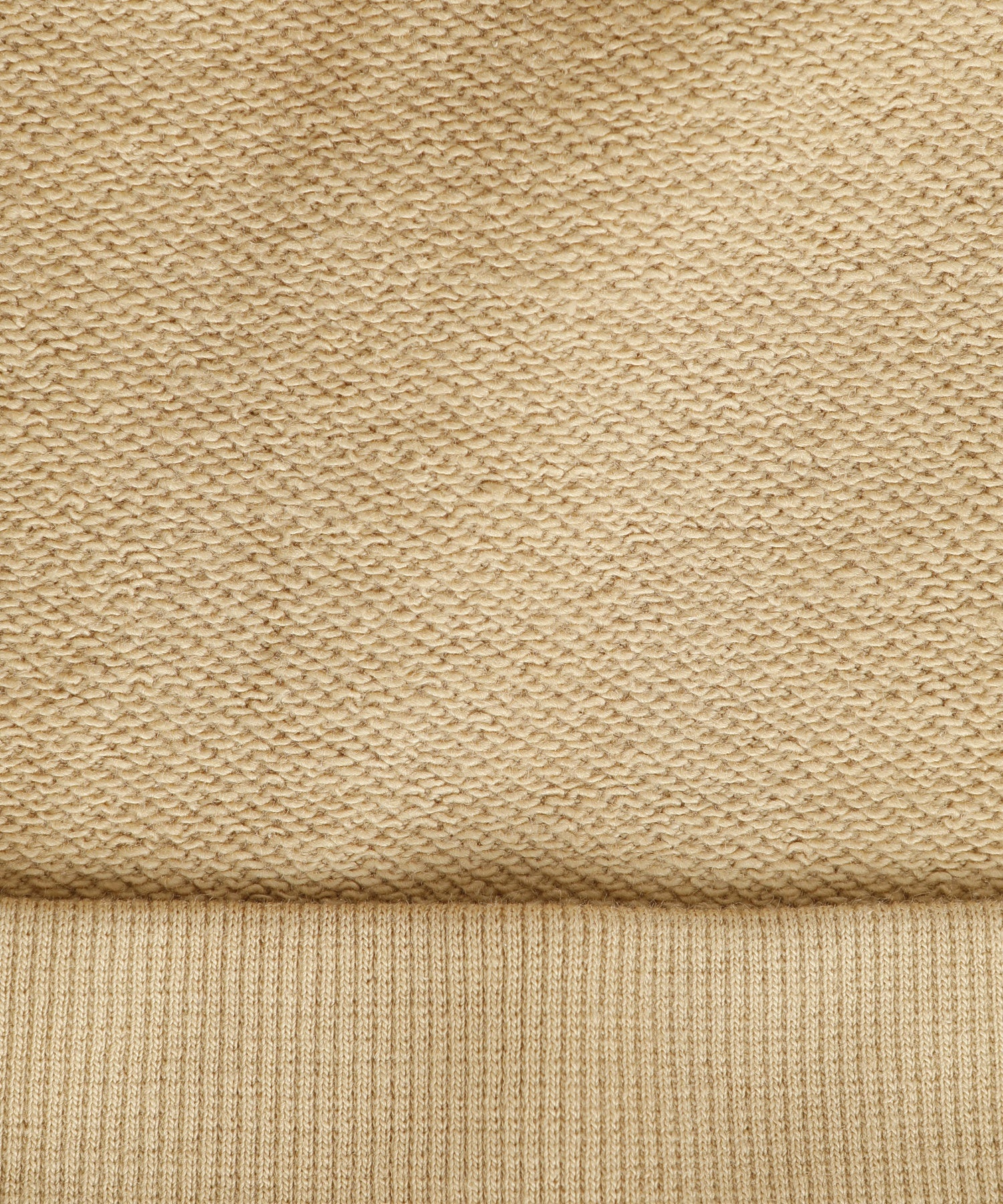 HEART RIBBON EMBLEM SHORT CREW SWEAT - Image 36