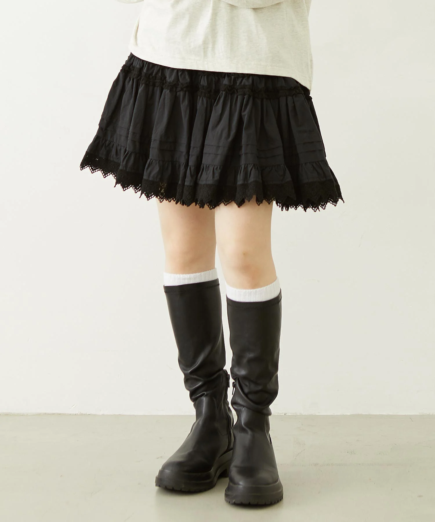 LACE MINI SKIRT - Image 2
