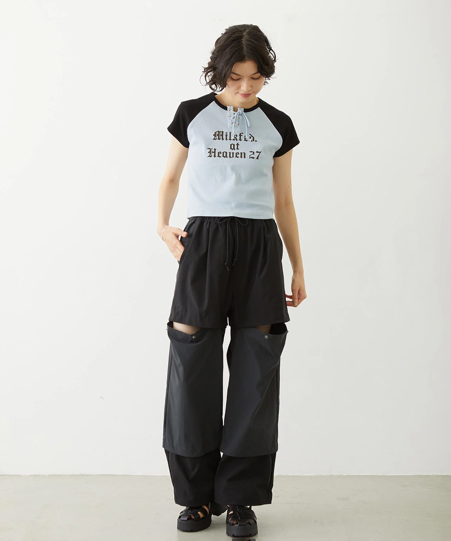 MILKFED. AT HEAVEN27 LACE UP B/B TEE - Image 7