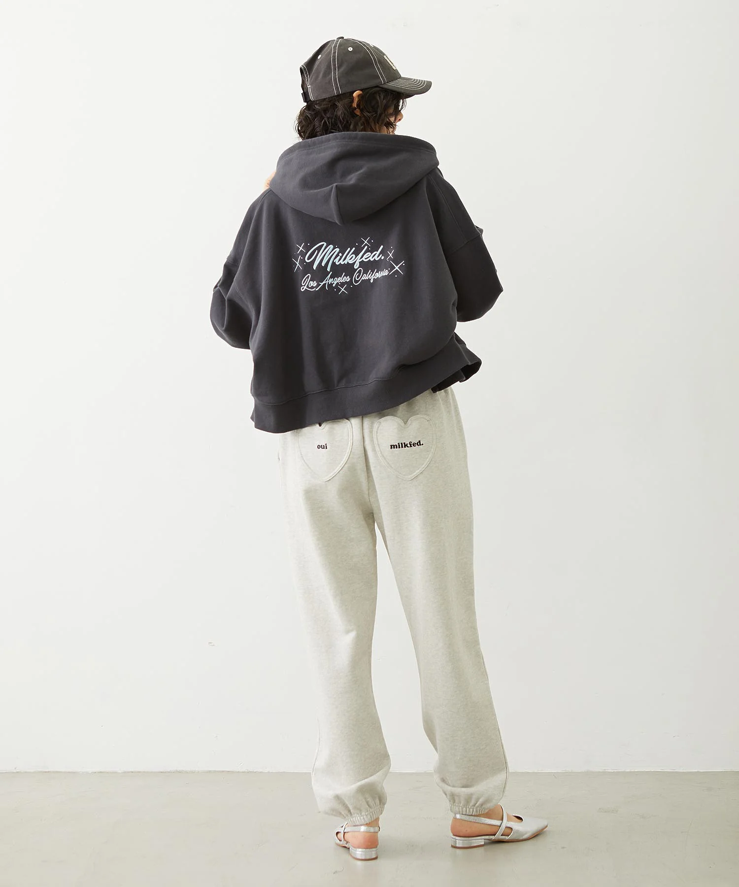 HEART POCKET SWEATPANTS - Image 27