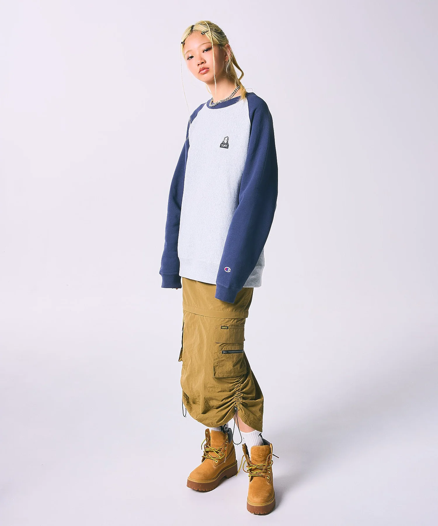X-girl x Champion REVERSE WEAVE R RAGLAN SWEAT TOP - Image 3